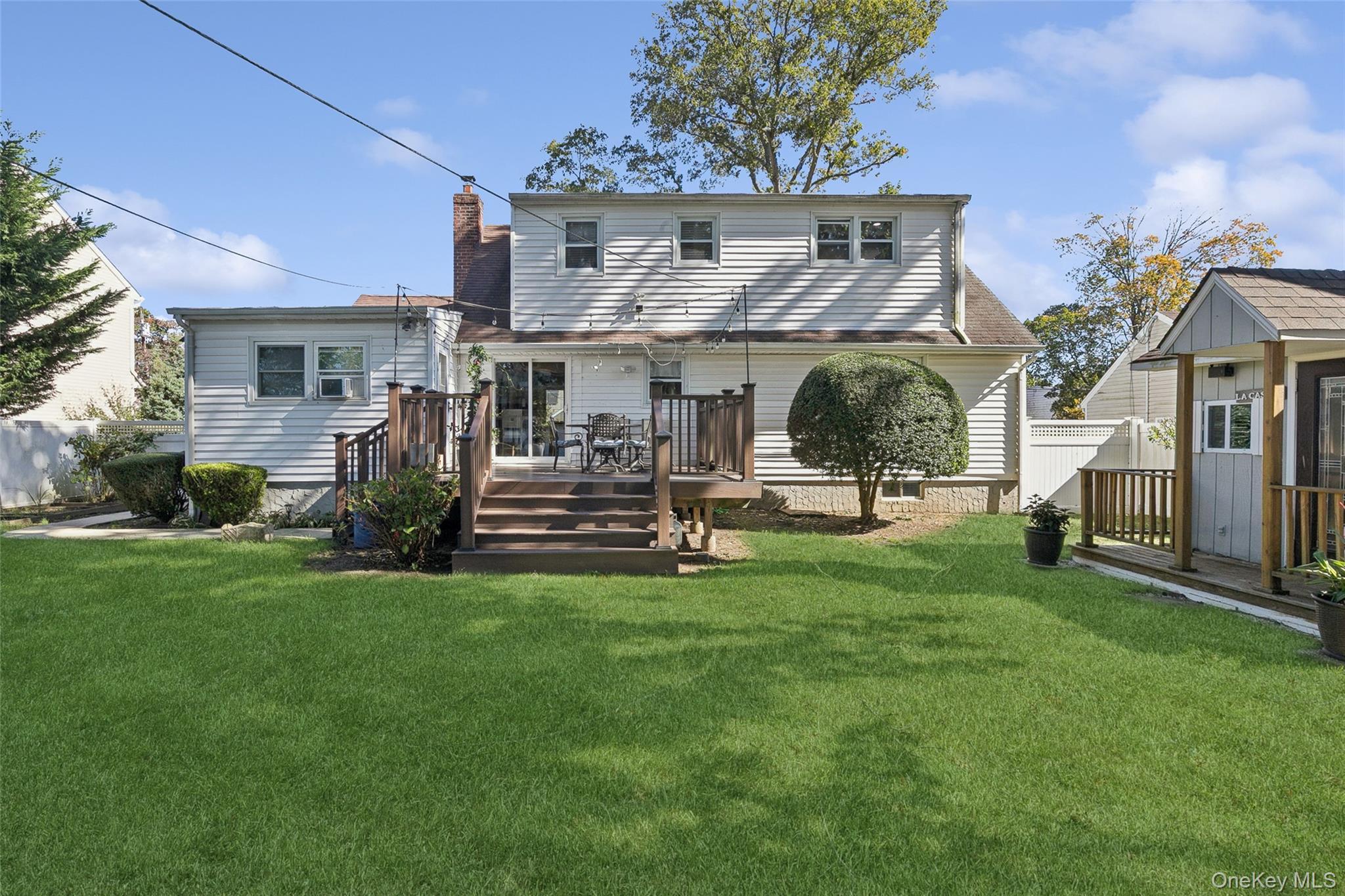 Single Family 11th  Suffolk County, NY 11729, MLS-924413-30