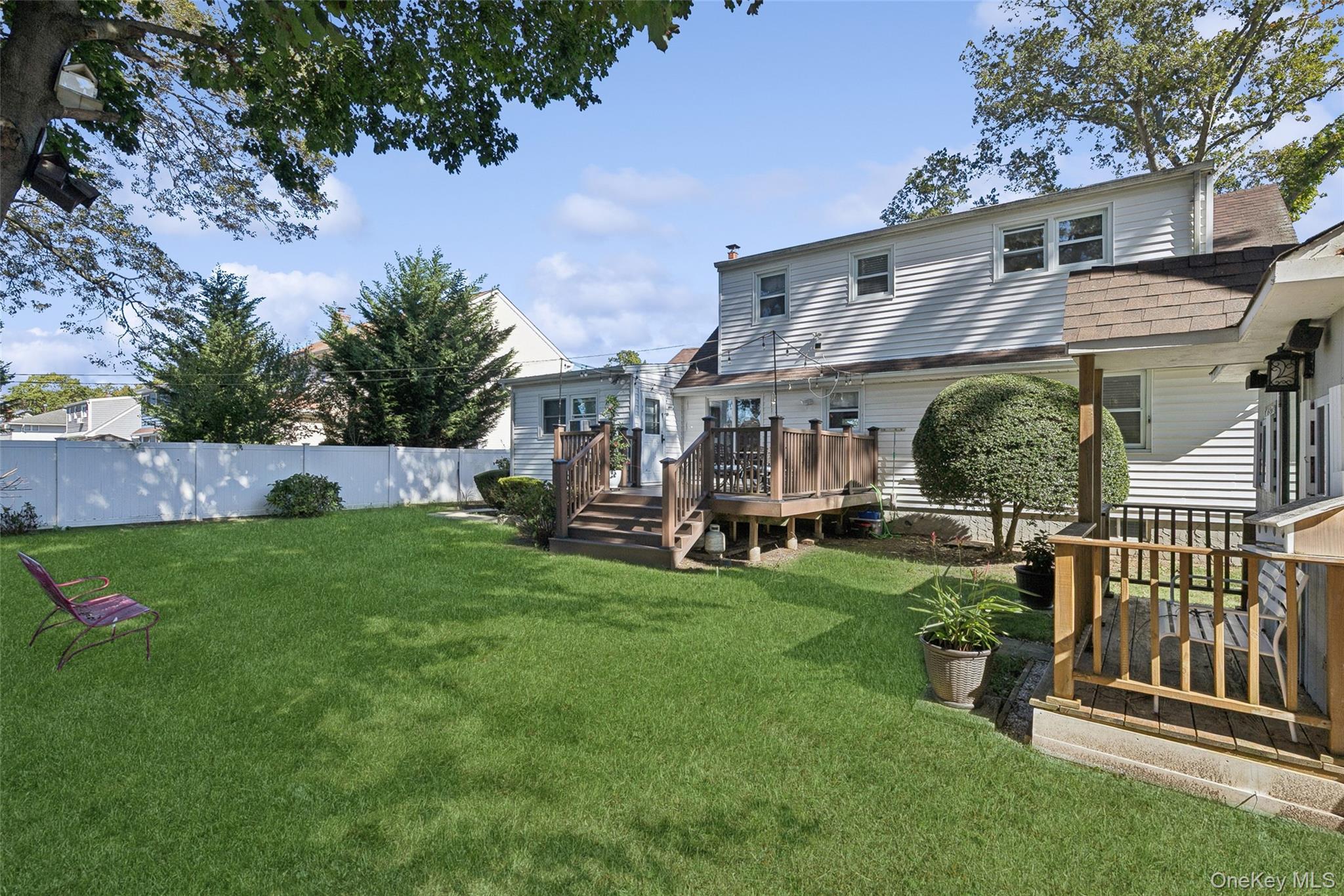 Single Family 11th  Suffolk County, NY 11729, MLS-924413-32