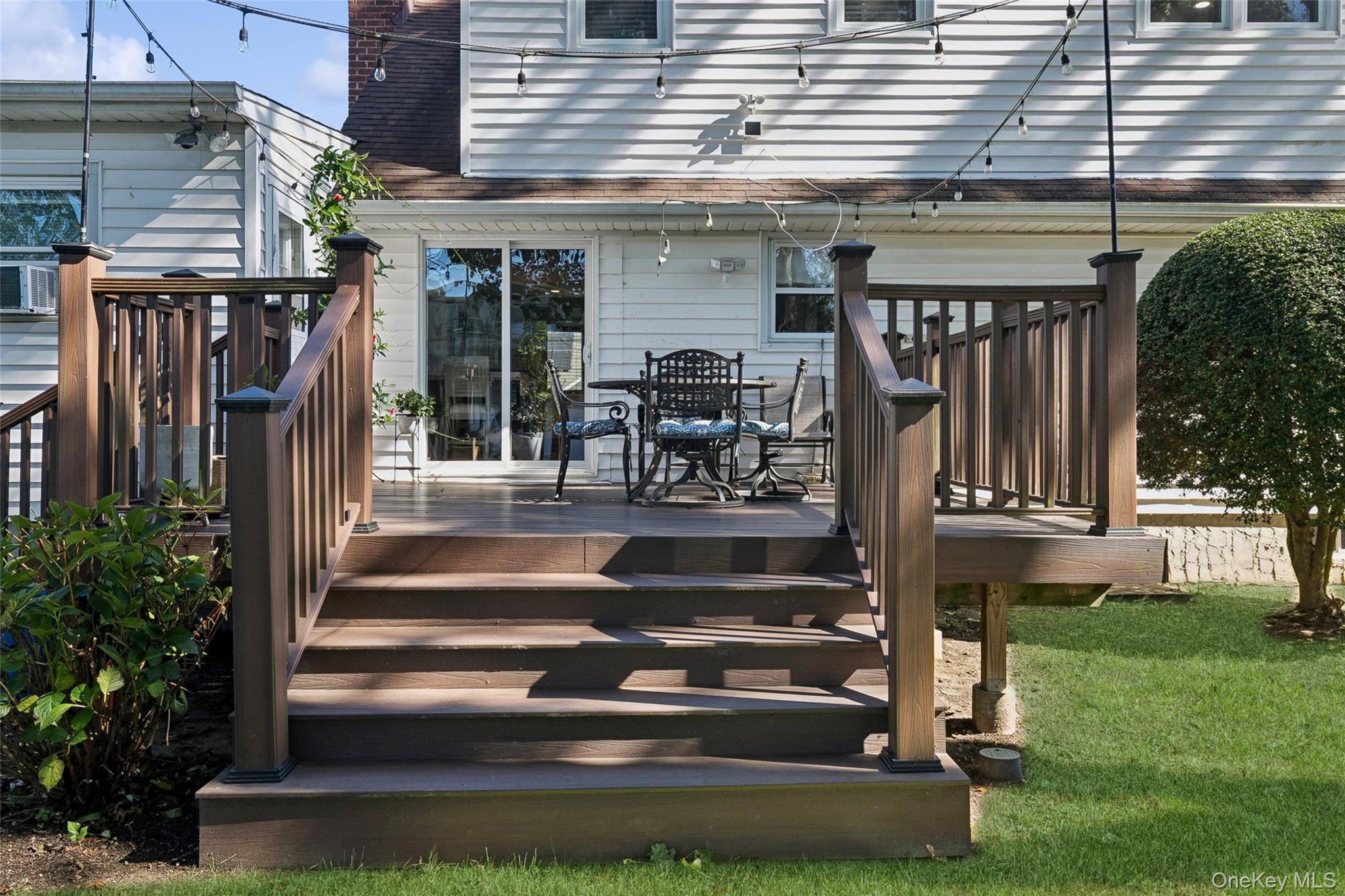 Single Family 11th  Suffolk County, NY 11729, MLS-924413-33