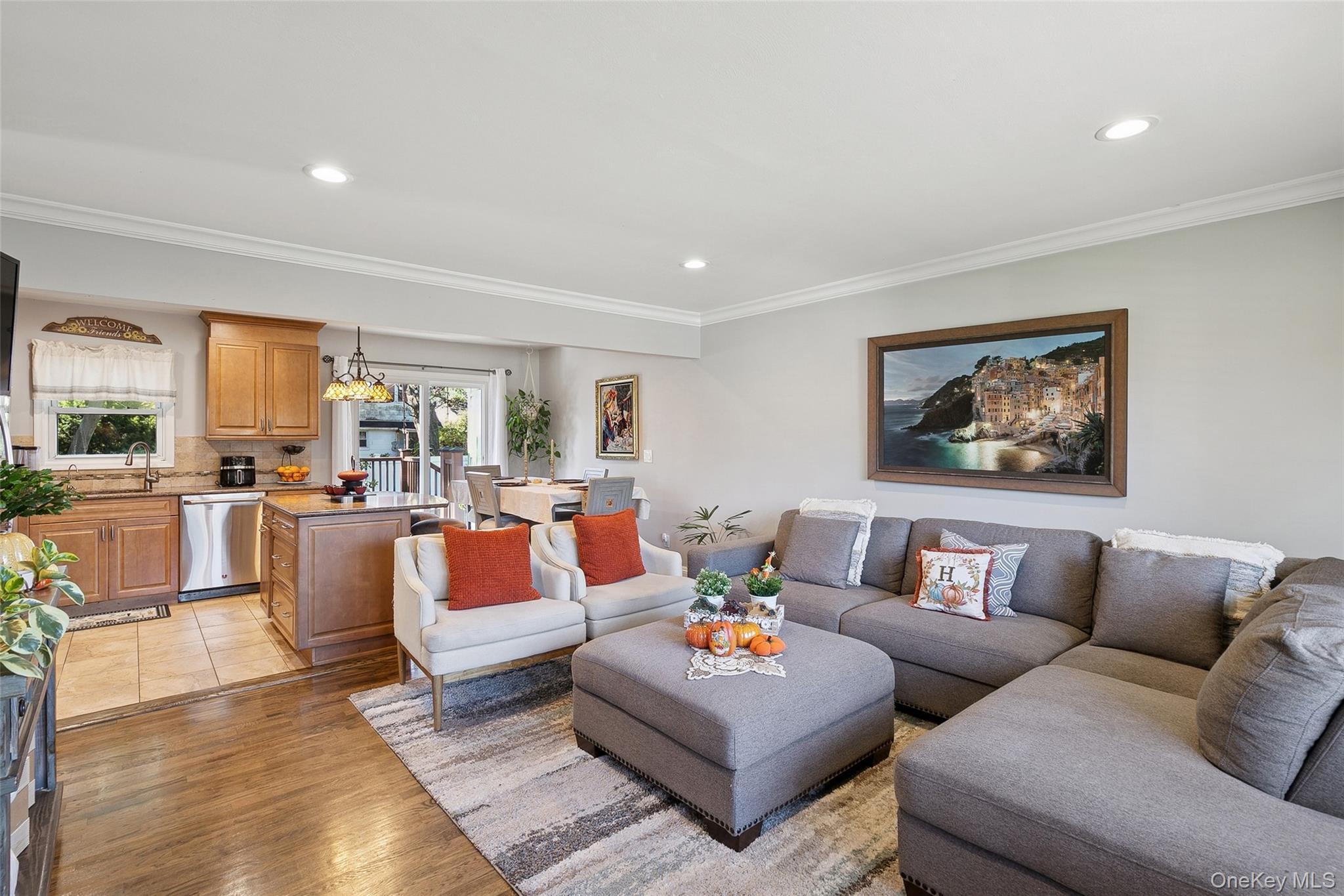 Single Family 11th  Suffolk County, NY 11729, MLS-924413-6