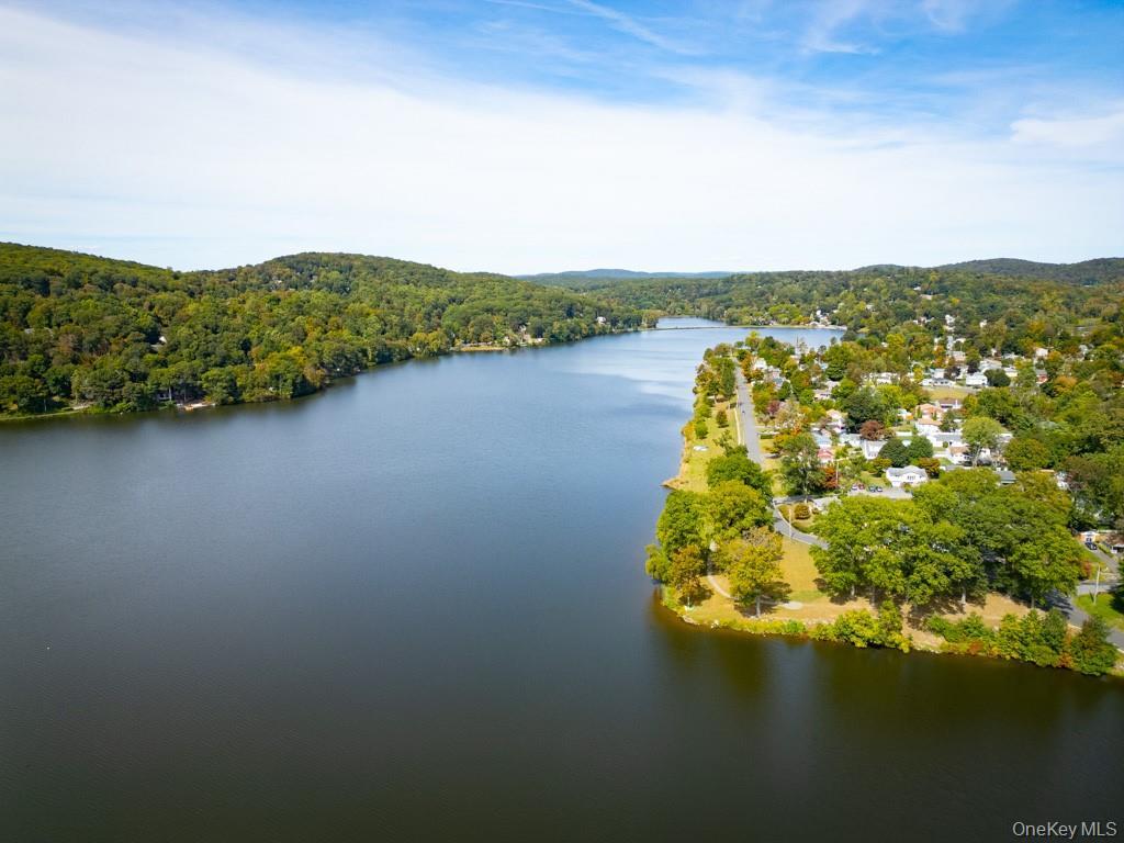 Single Family Dellacona Putnam County, NY 10512, MLS-924417-39