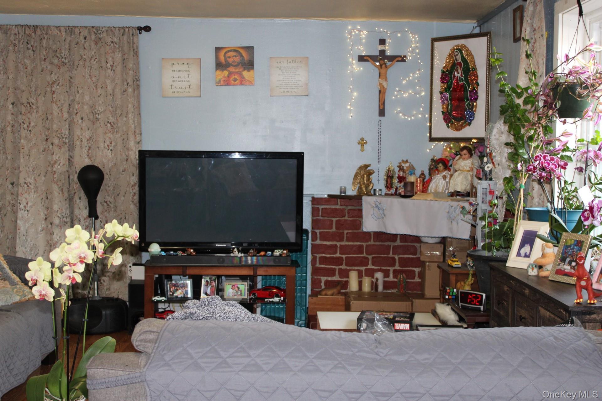 Single Family Parsonage Dutchess County, NY 12572, MLS-924426-2