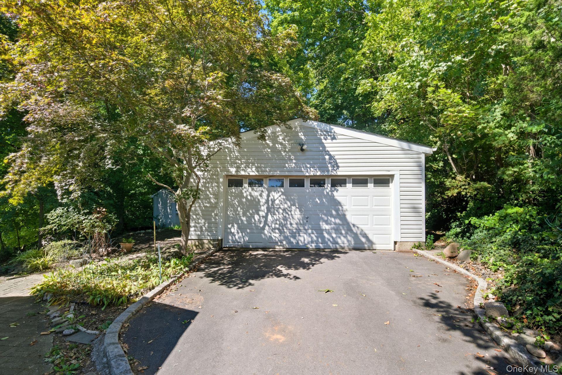 Single Family Overlook  Suffolk County, NY 11743, MLS-924433-14