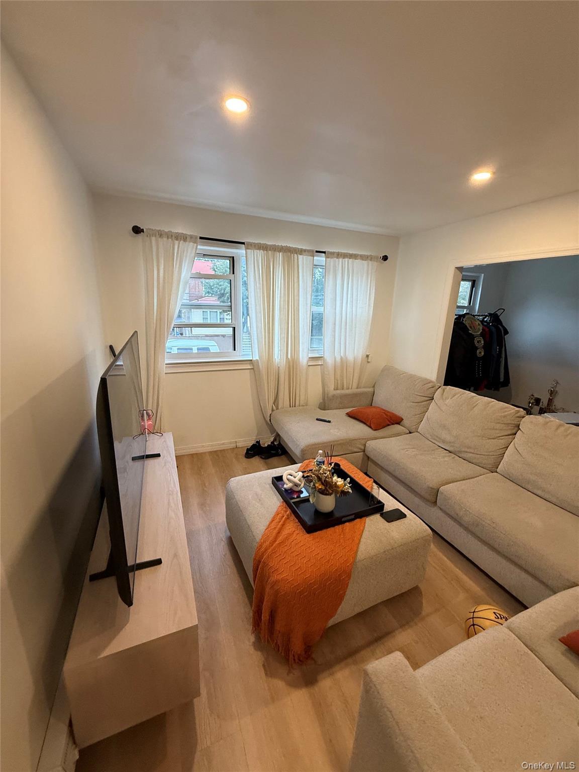 Single Family Howe  Bronx, NY 10473, MLS-924459-10