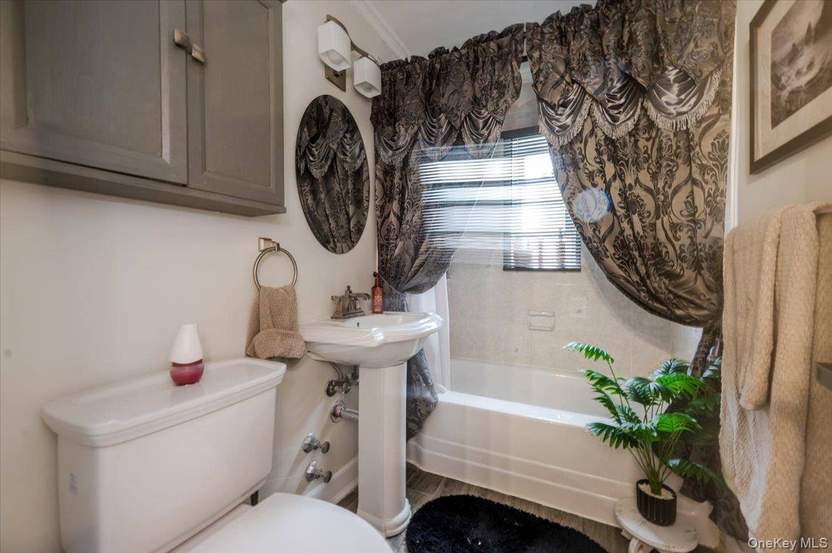 Single Family Waterbury Bronx, NY 10461, MLS-924464-12