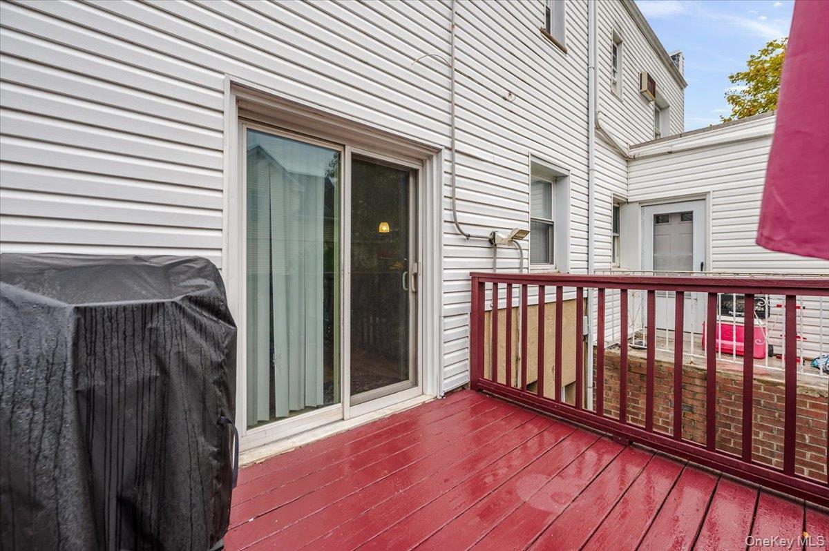 Single Family Waterbury Bronx, NY 10461, MLS-924464-21