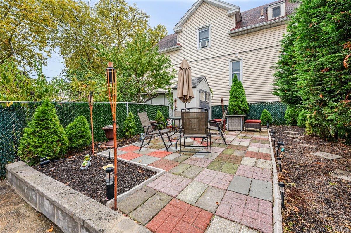 Single Family Waterbury Bronx, NY 10461, MLS-924464-22