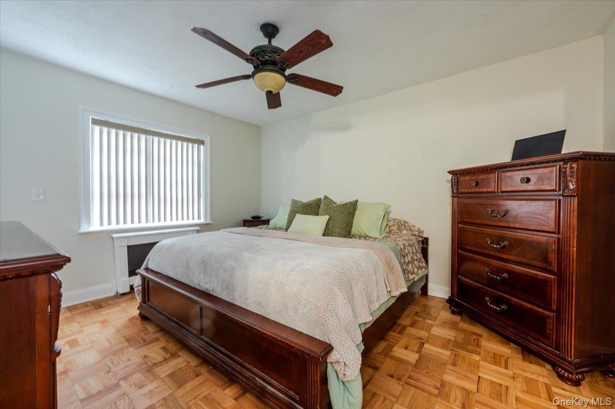 Single Family Waterbury Bronx, NY 10461, MLS-924464-9