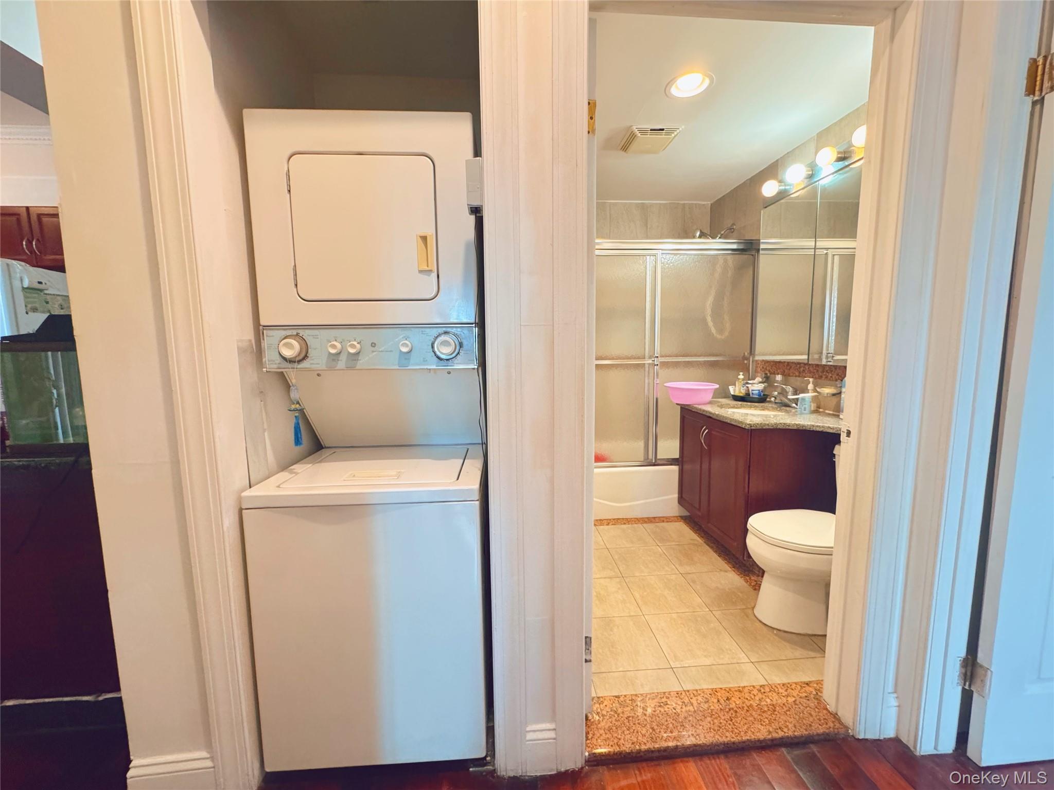 Condo College Point  Queens, NY 11355, MLS-924485-5