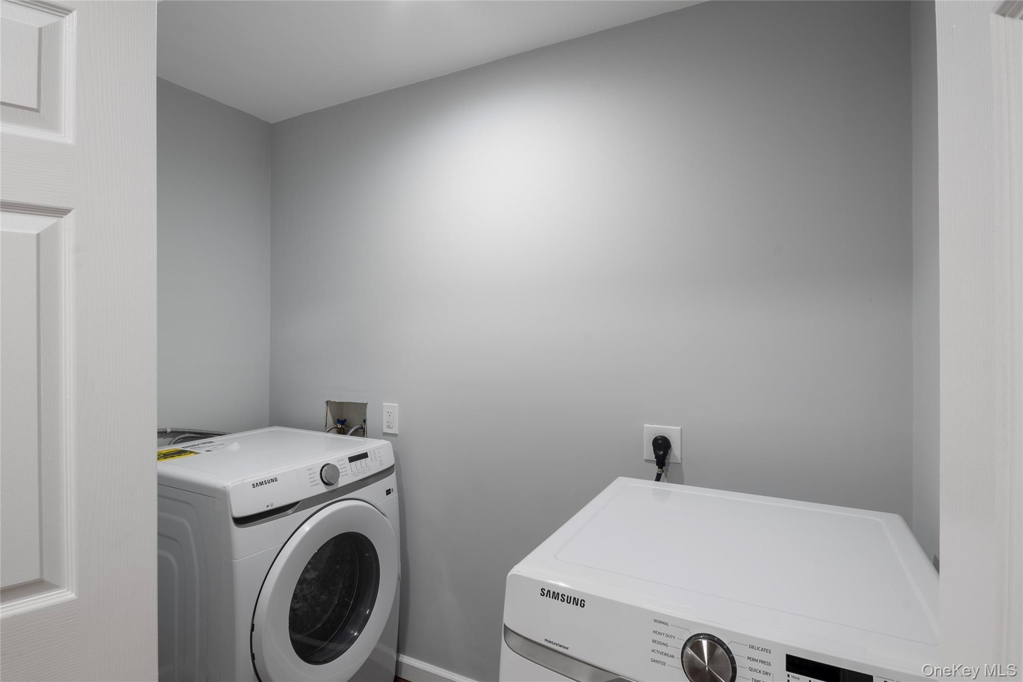 Single Family Birch Hollow  Suffolk County, NY 11967, MLS-924499-14