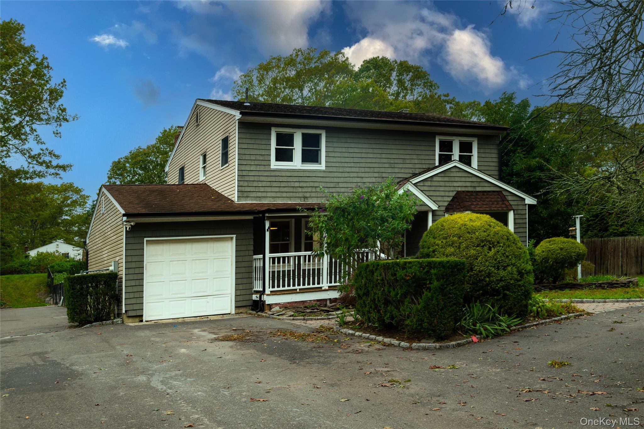 Single Family Birch Hollow  Suffolk County, NY 11967, MLS-924499-2