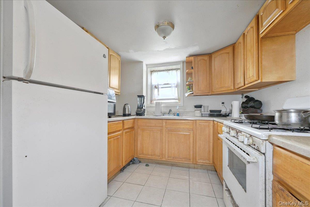 Single Family Broadway Nassau County, NY 11561, MLS-924516-15