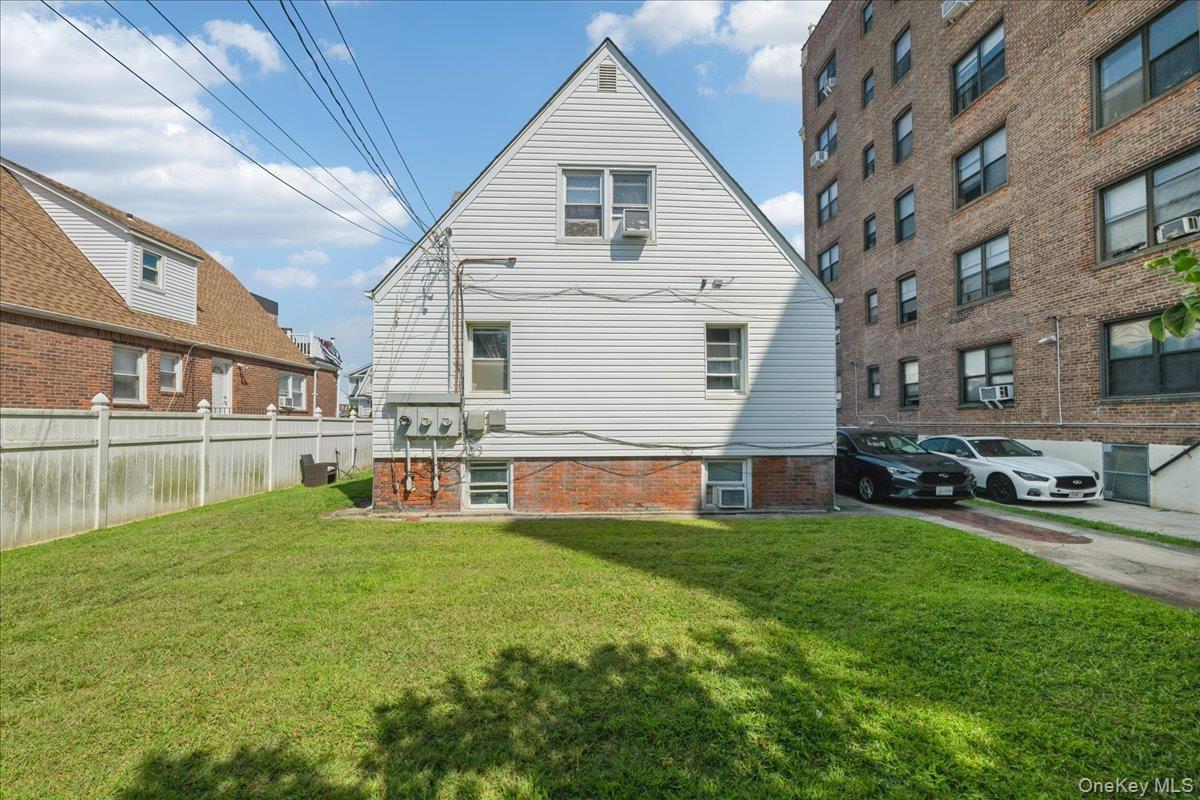 Single Family Broadway Nassau County, NY 11561, MLS-924516-25