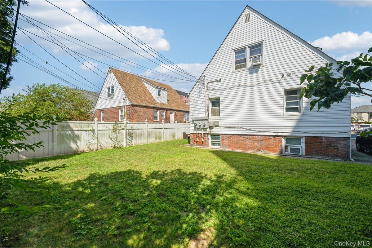 Single Family Broadway  Nassau County, NY 11561, MLS-924516-26