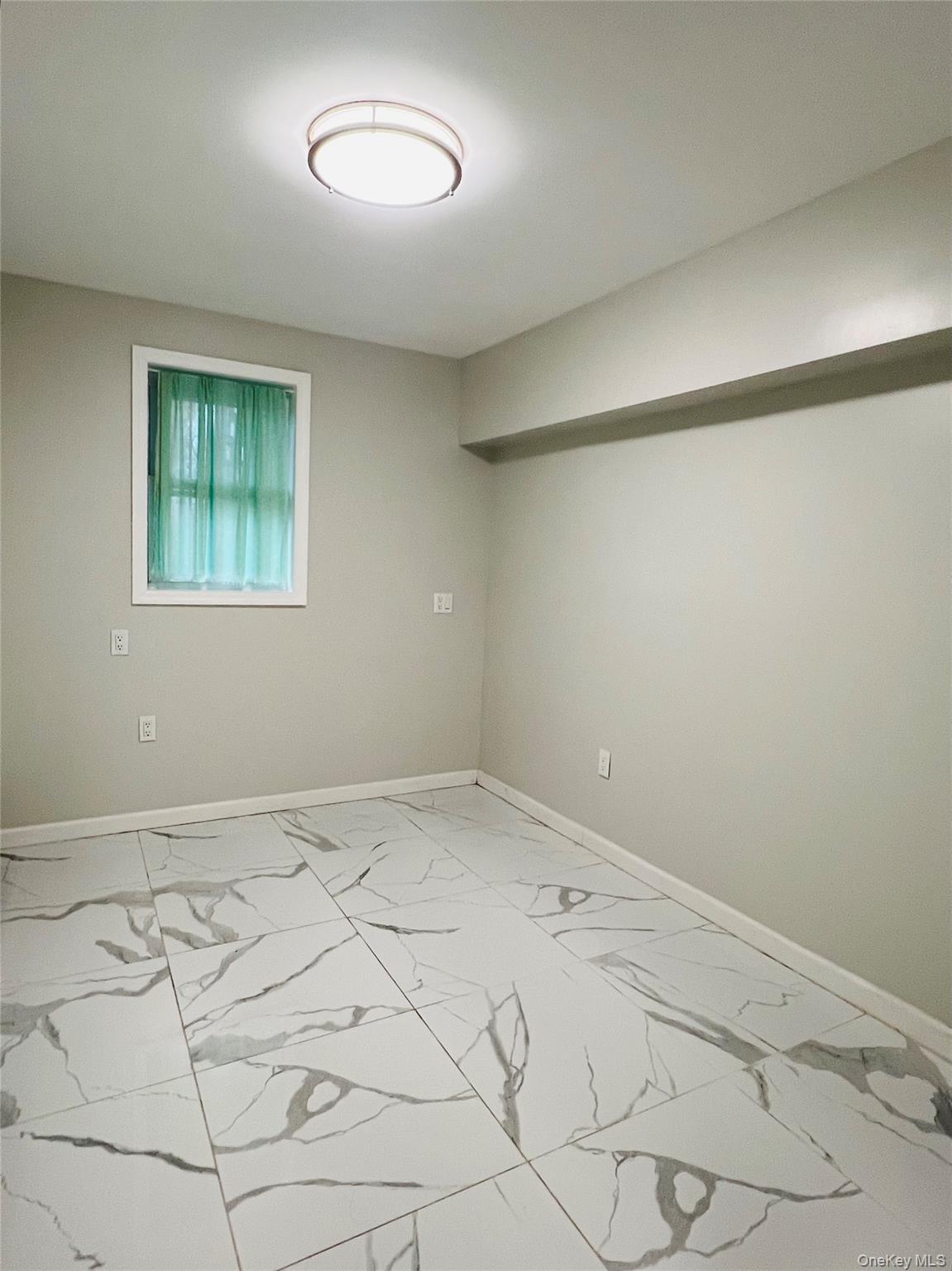 Single Family Peck  Queens, NY 11355, MLS-924517-28