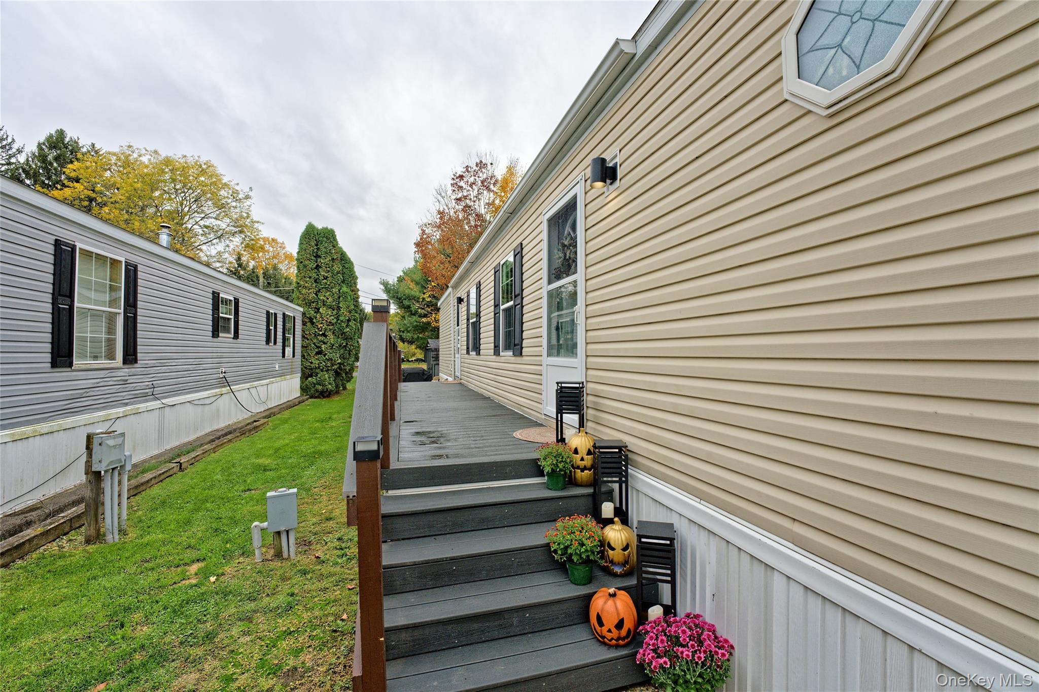 Single Family Matthew Dr, Castleton Out Of Area, NY 12033, MLS-924529-2