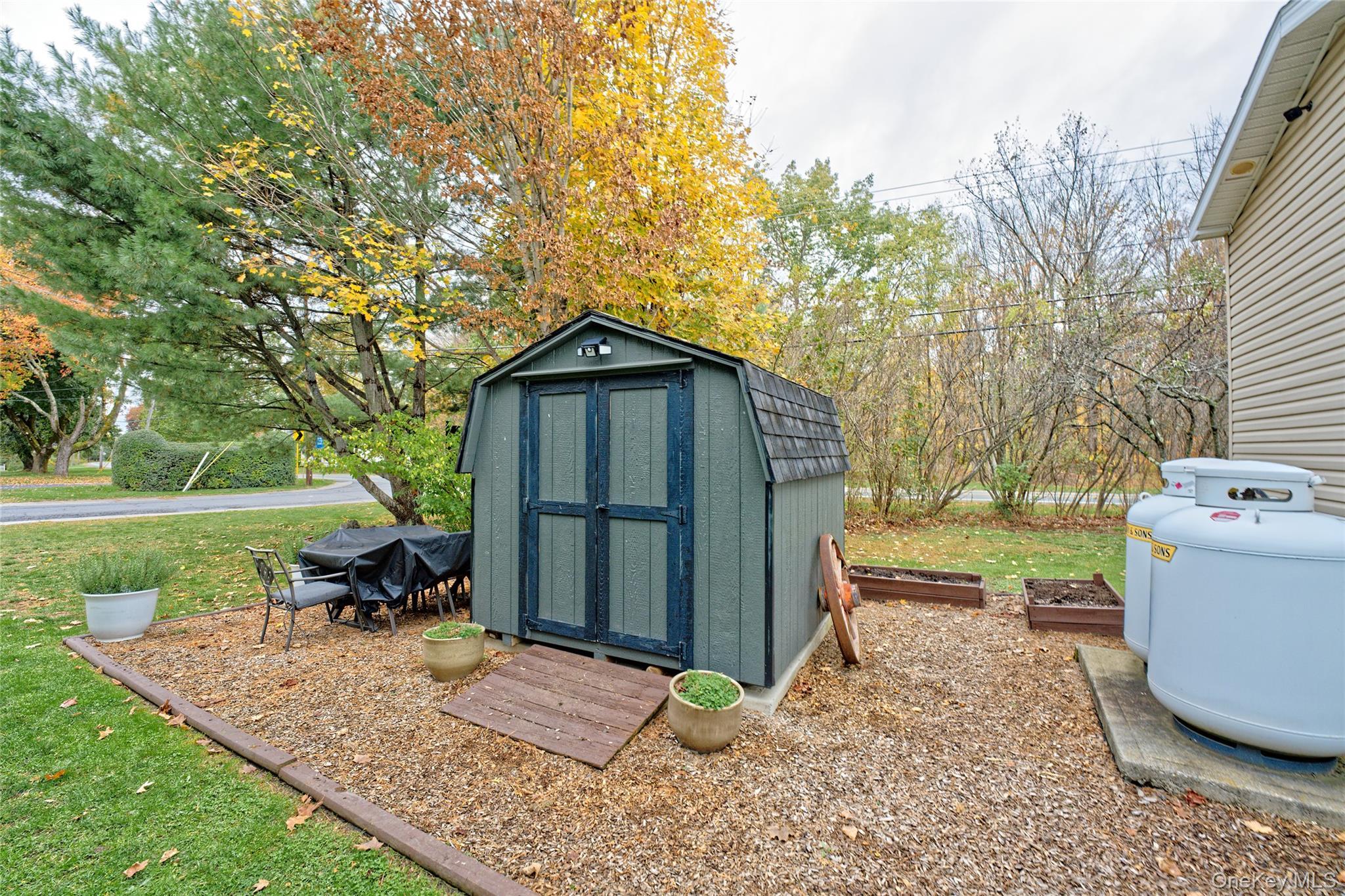 Single Family Matthew Dr, Castleton Out Of Area, NY 12033, MLS-924529-21