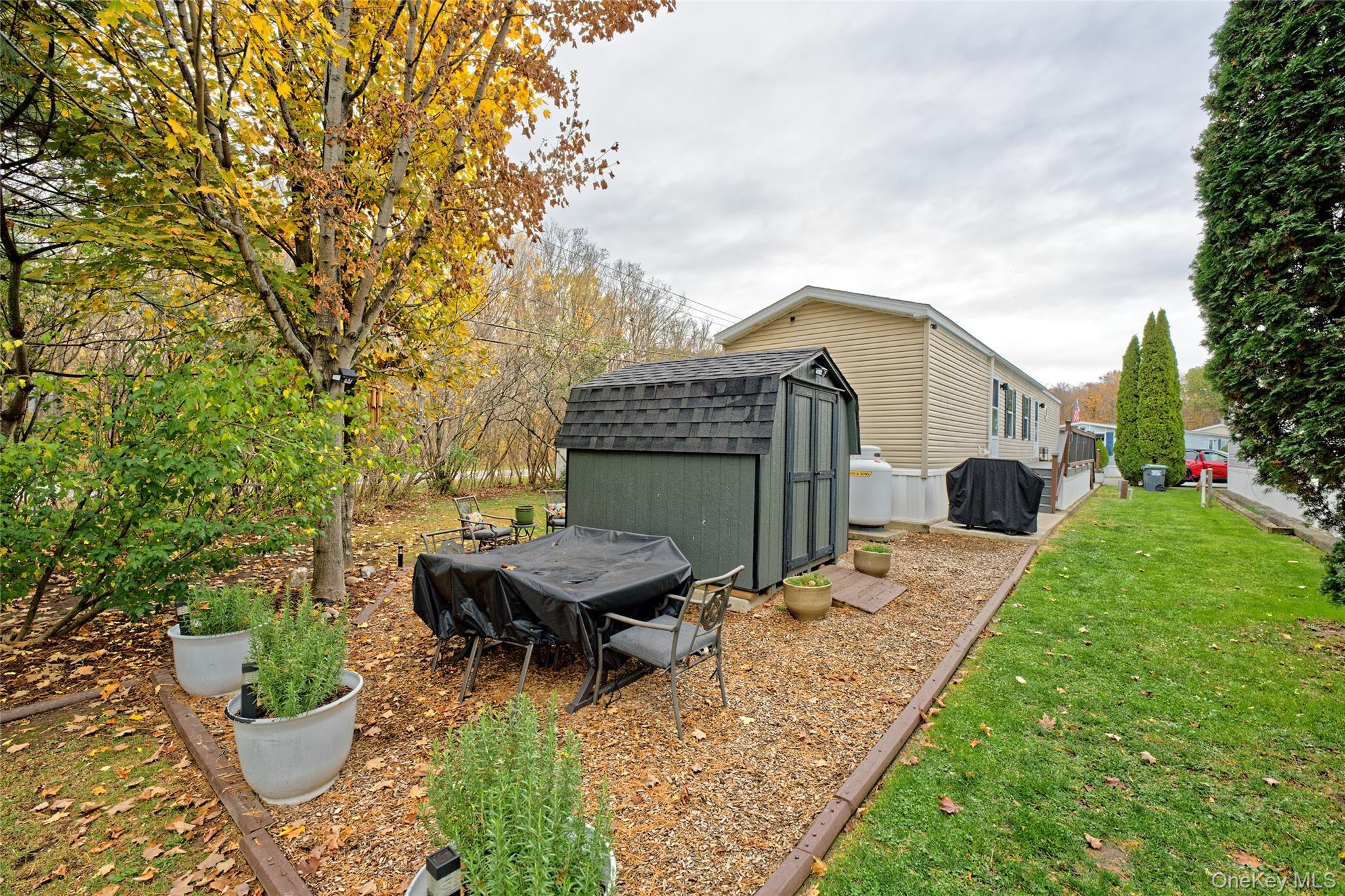 Single Family Matthew Dr, Castleton Out Of Area, NY 12033, MLS-924529-23