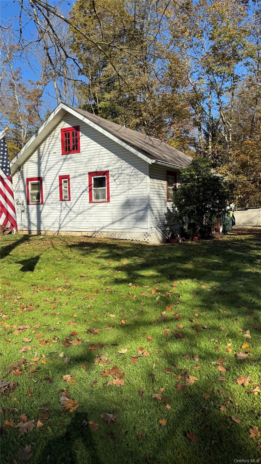 Single Family Blue Heron Dutchess County, NY 12580, MLS-924539-12
