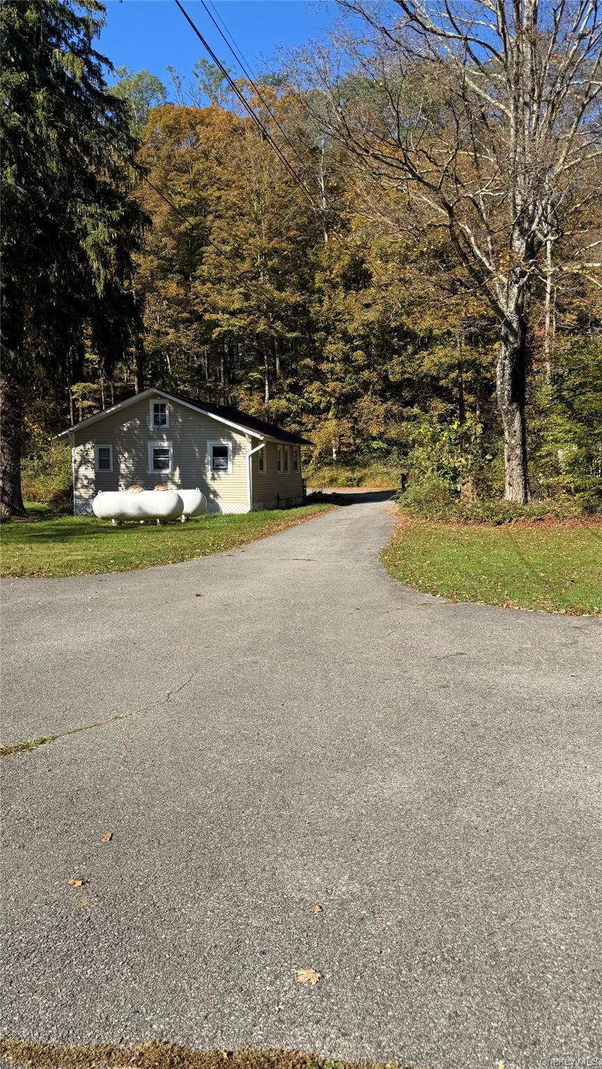 Single Family Blue Heron  Dutchess County, NY 12580, MLS-924539-22