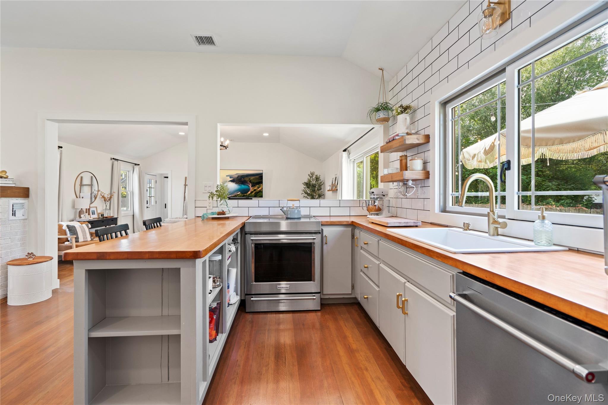 Single Family Bay  Suffolk County, NY 11772, MLS-924549-14