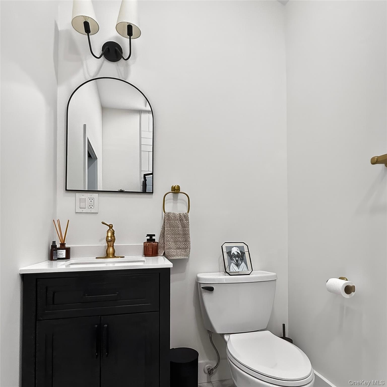 Single Family Bay  Suffolk County, NY 11772, MLS-924549-23