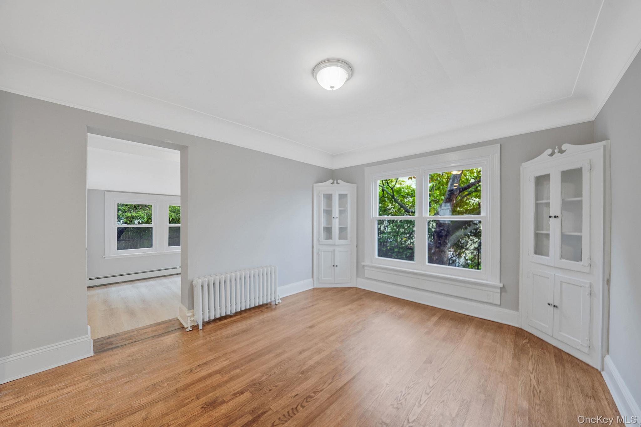 Single Family Duncan  Nassau County, NY 11550, MLS-924552-10