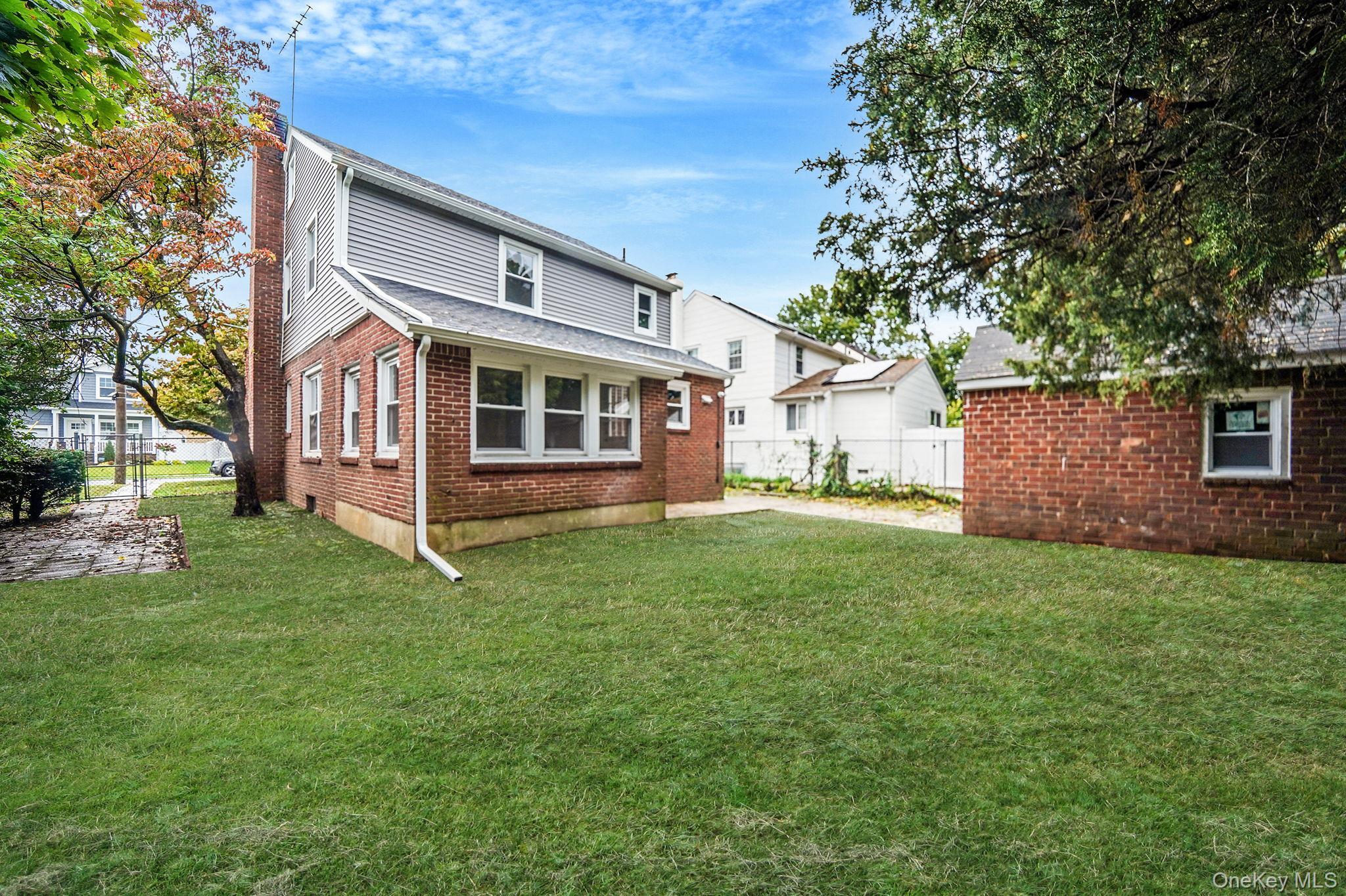 Single Family Duncan  Nassau County, NY 11550, MLS-924552-3