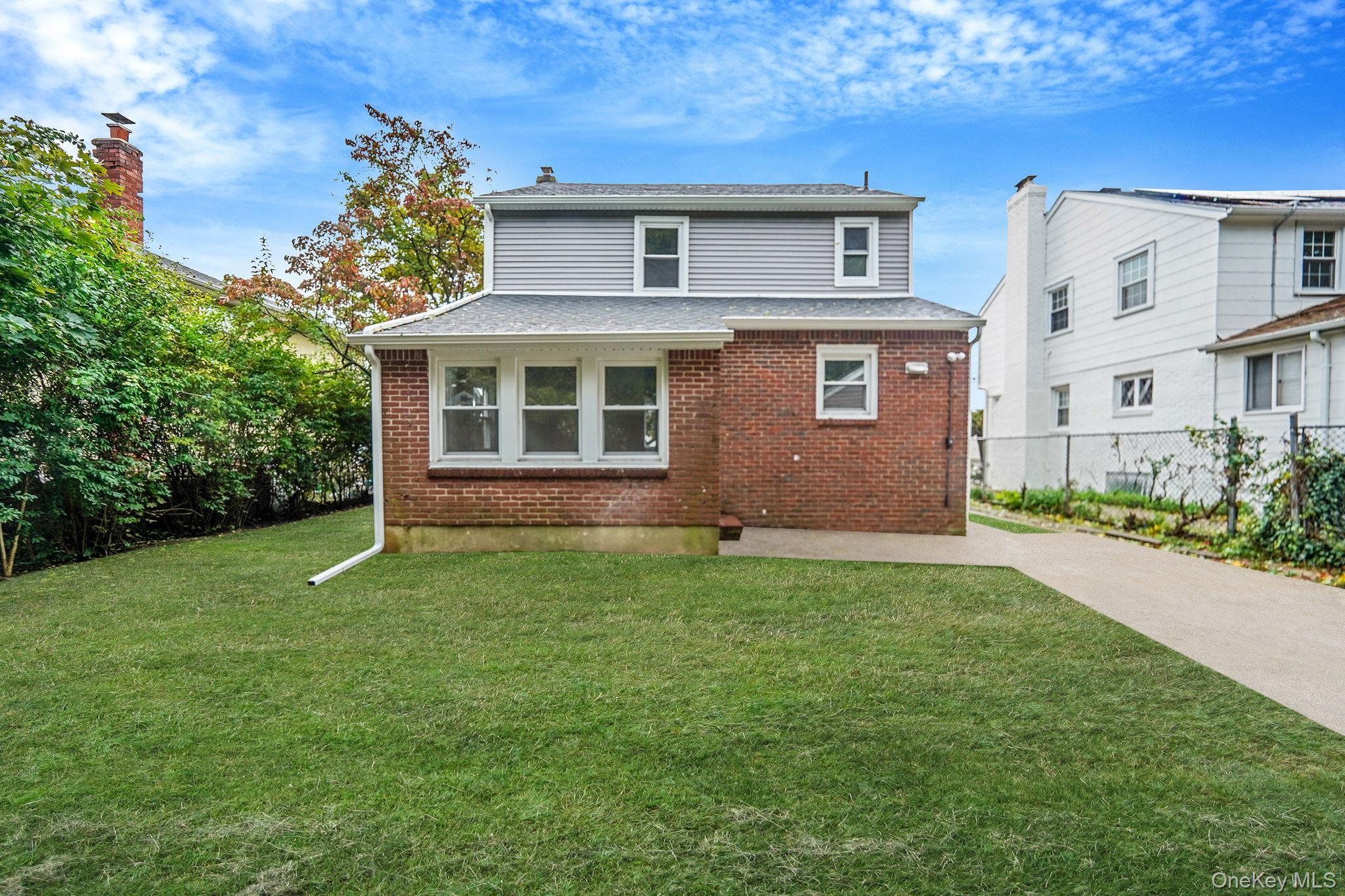 Single Family Duncan  Nassau County, NY 11550, MLS-924552-4