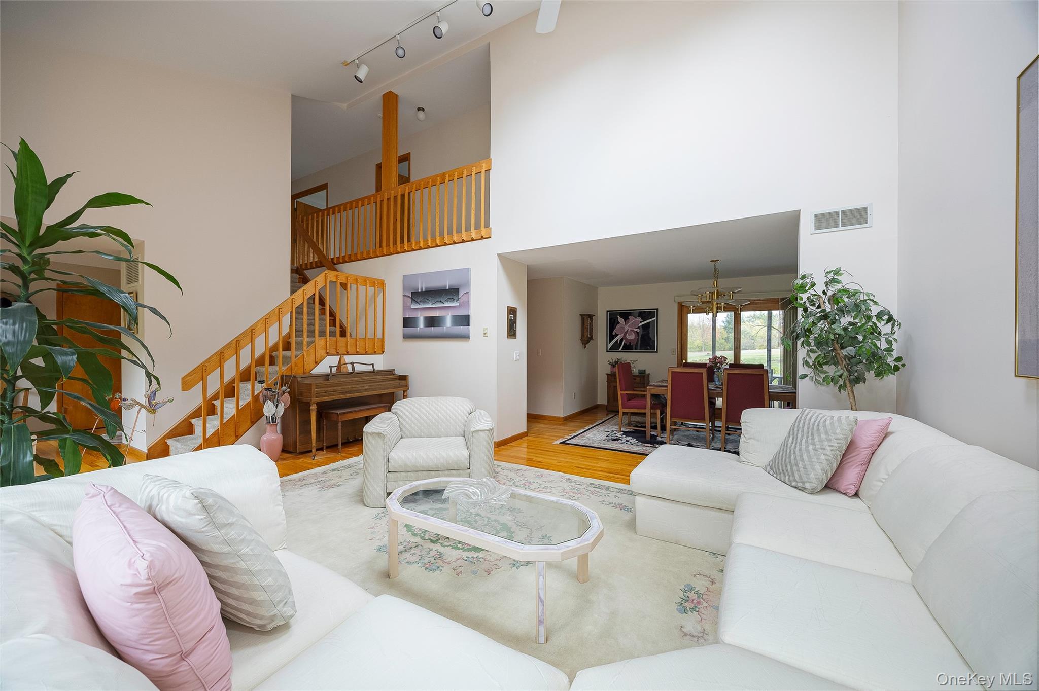 Single Family English Dutchess County, NY 12569, MLS-924564-10