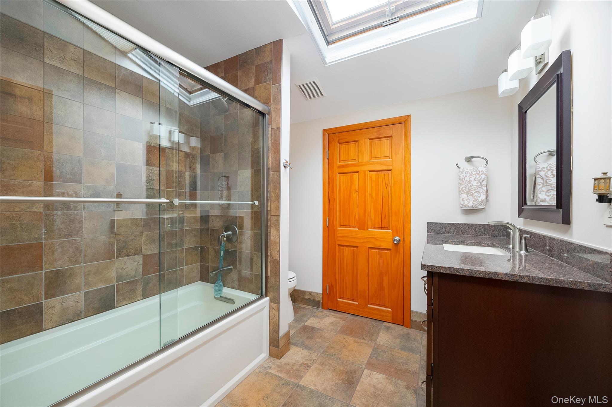 Single Family English Dutchess County, NY 12569, MLS-924564-22