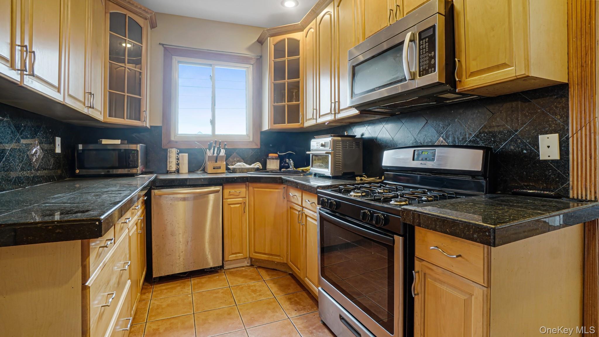 Single Family 202nd Queens, NY 11423, MLS-924571-15