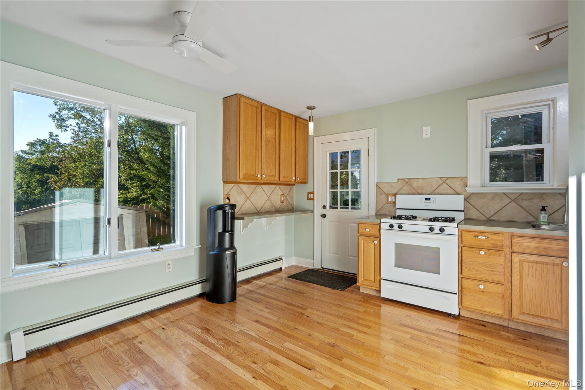 Single Family Dune Suffolk County, NY 11768, MLS-924594-11