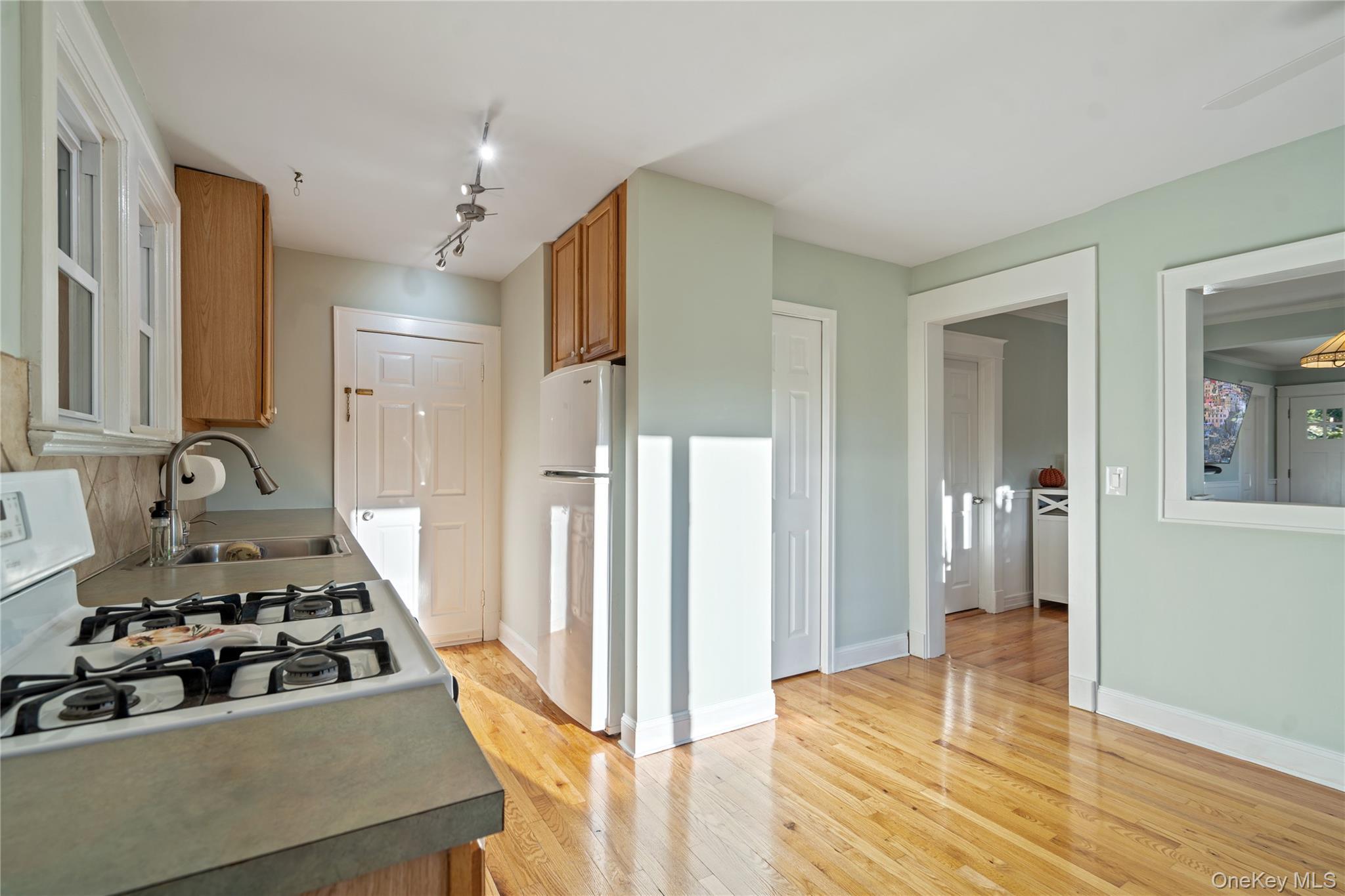 Single Family Dune Suffolk County, NY 11768, MLS-924594-14