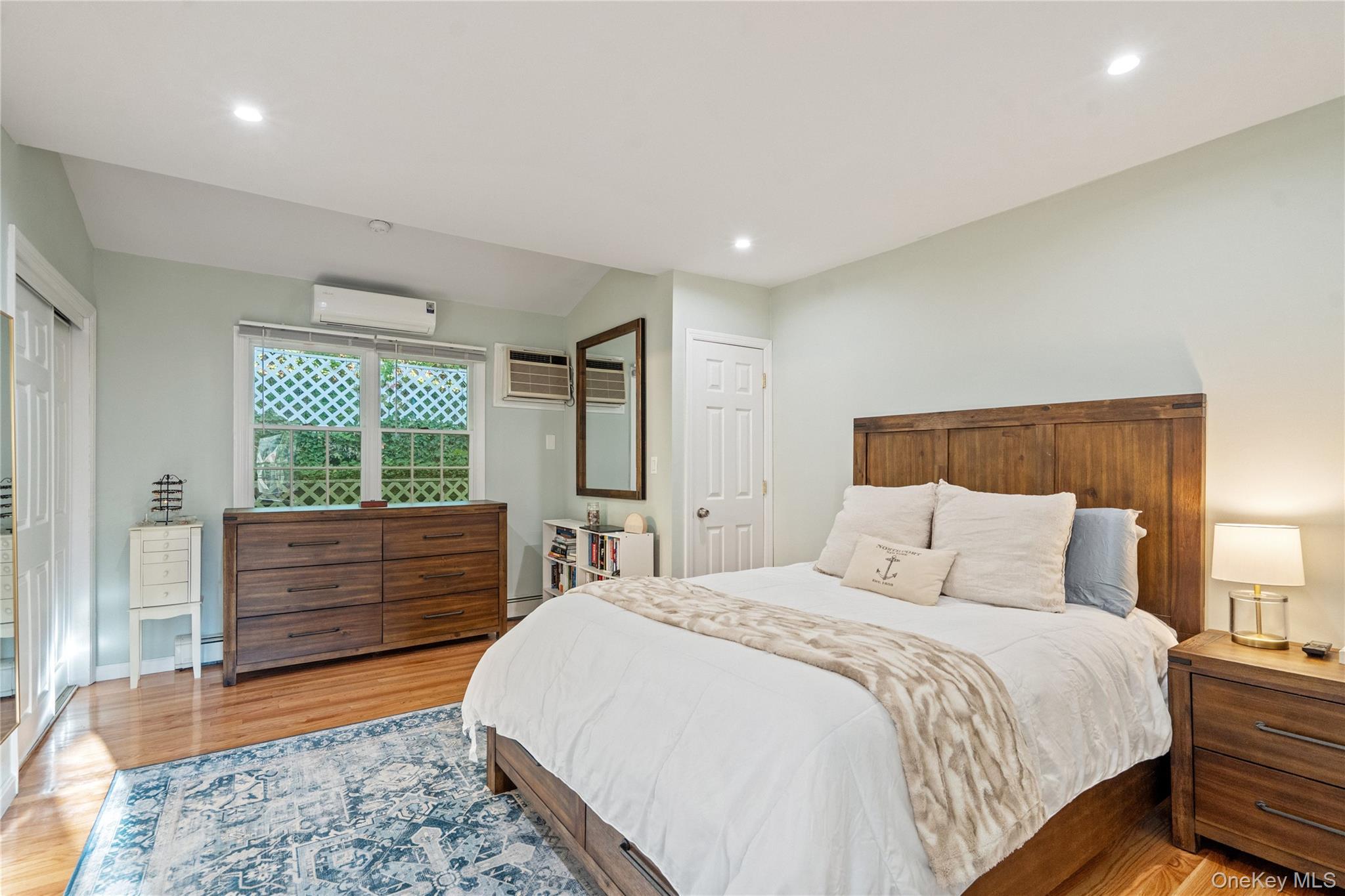 Single Family Dune Suffolk County, NY 11768, MLS-924594-16