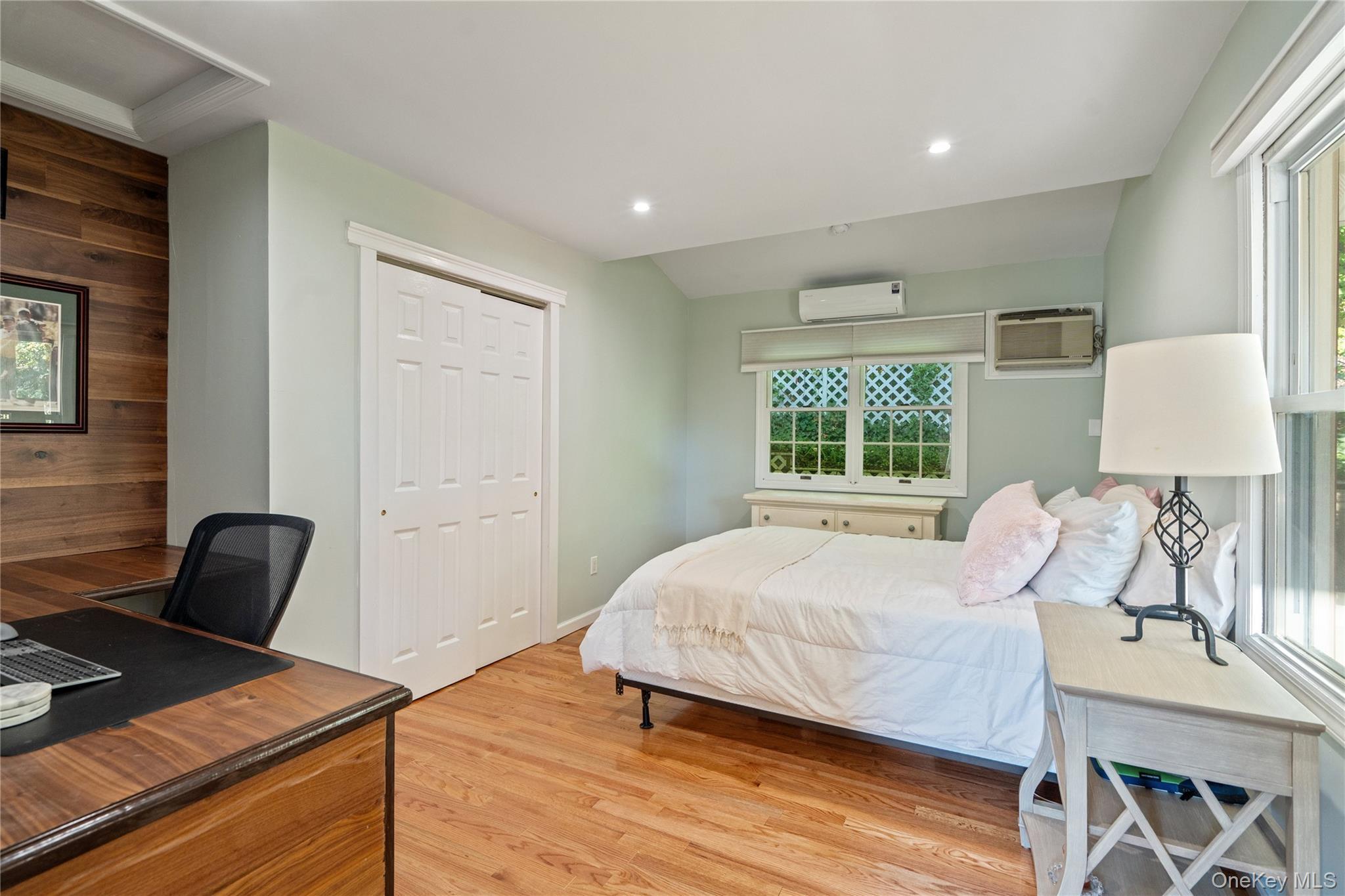 Single Family Dune Suffolk County, NY 11768, MLS-924594-18