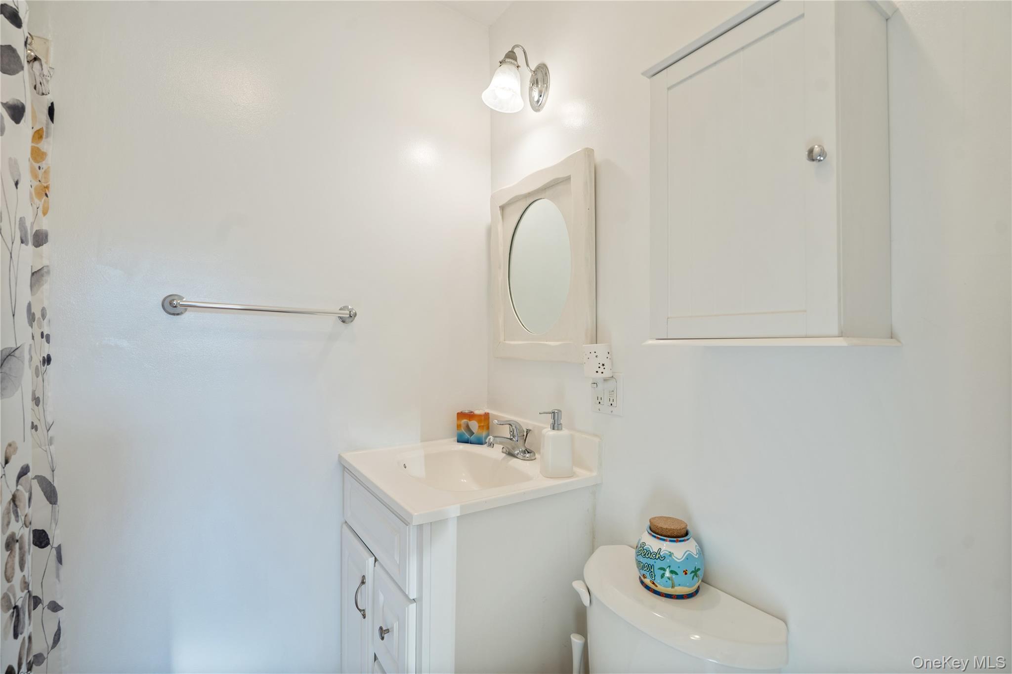 Single Family Dune Suffolk County, NY 11768, MLS-924594-19