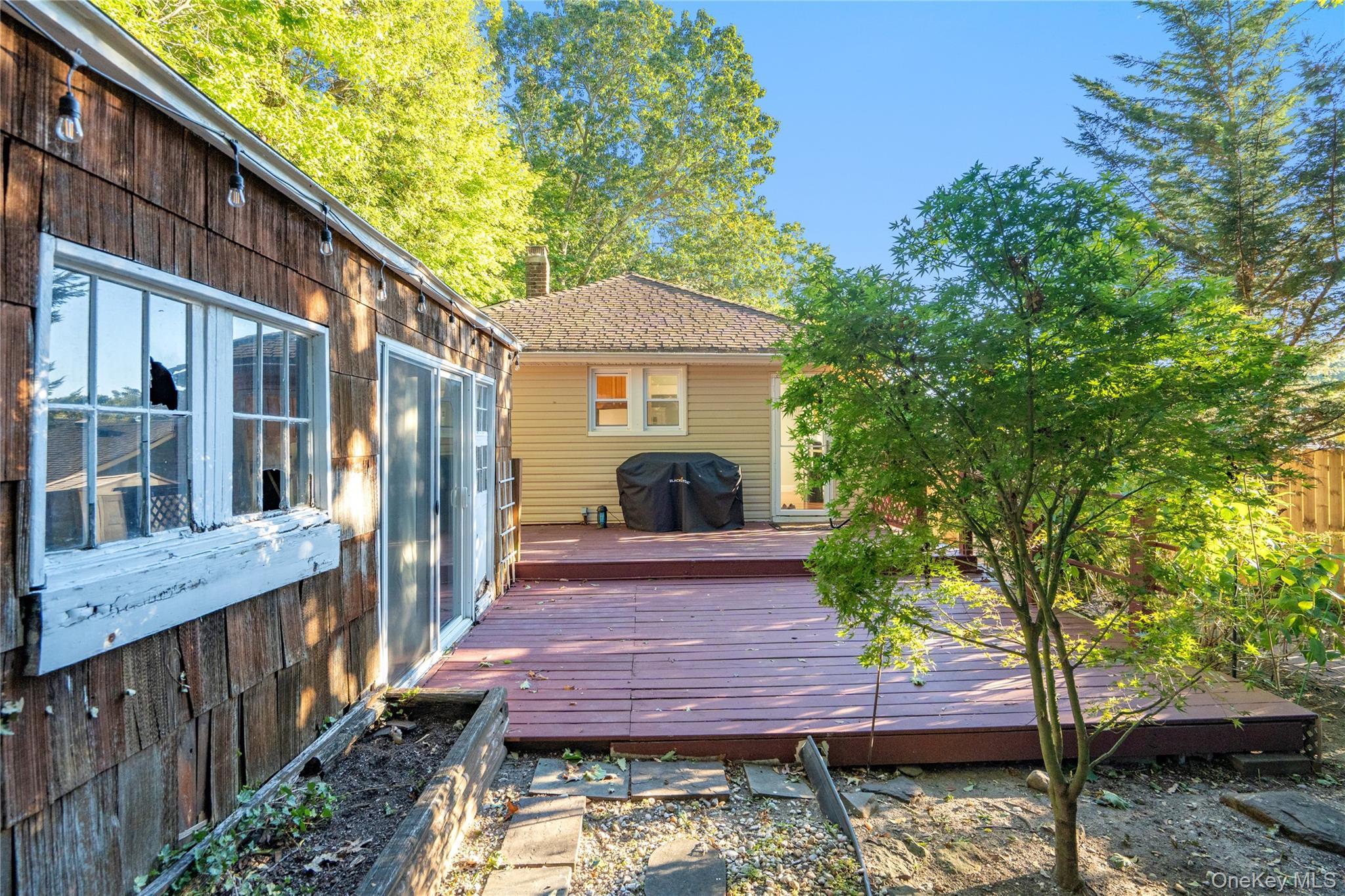 Single Family Dune Suffolk County, NY 11768, MLS-924594-20