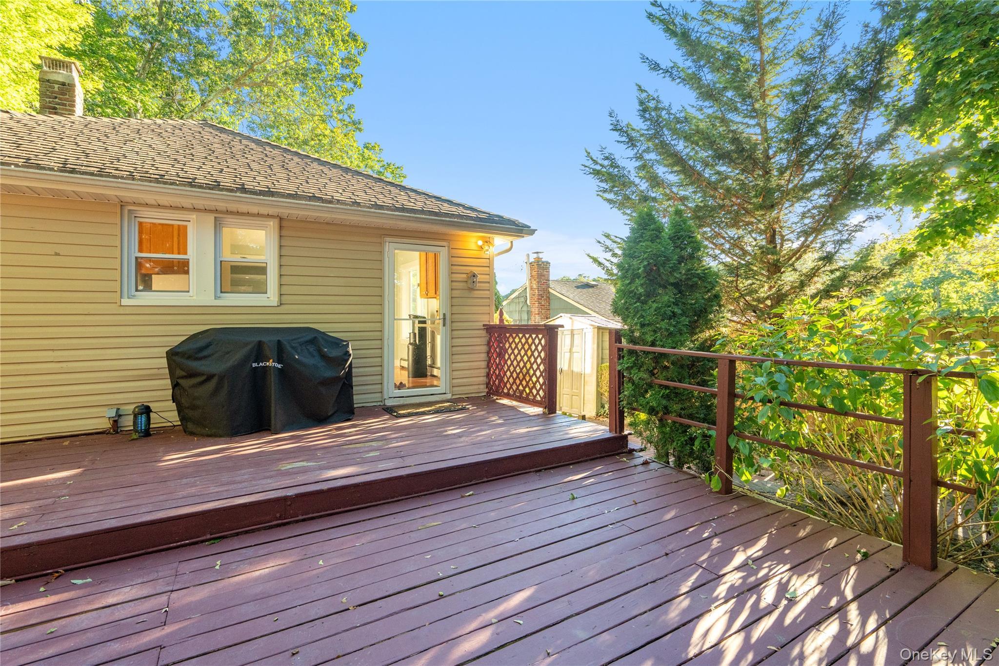 Single Family Dune Suffolk County, NY 11768, MLS-924594-21