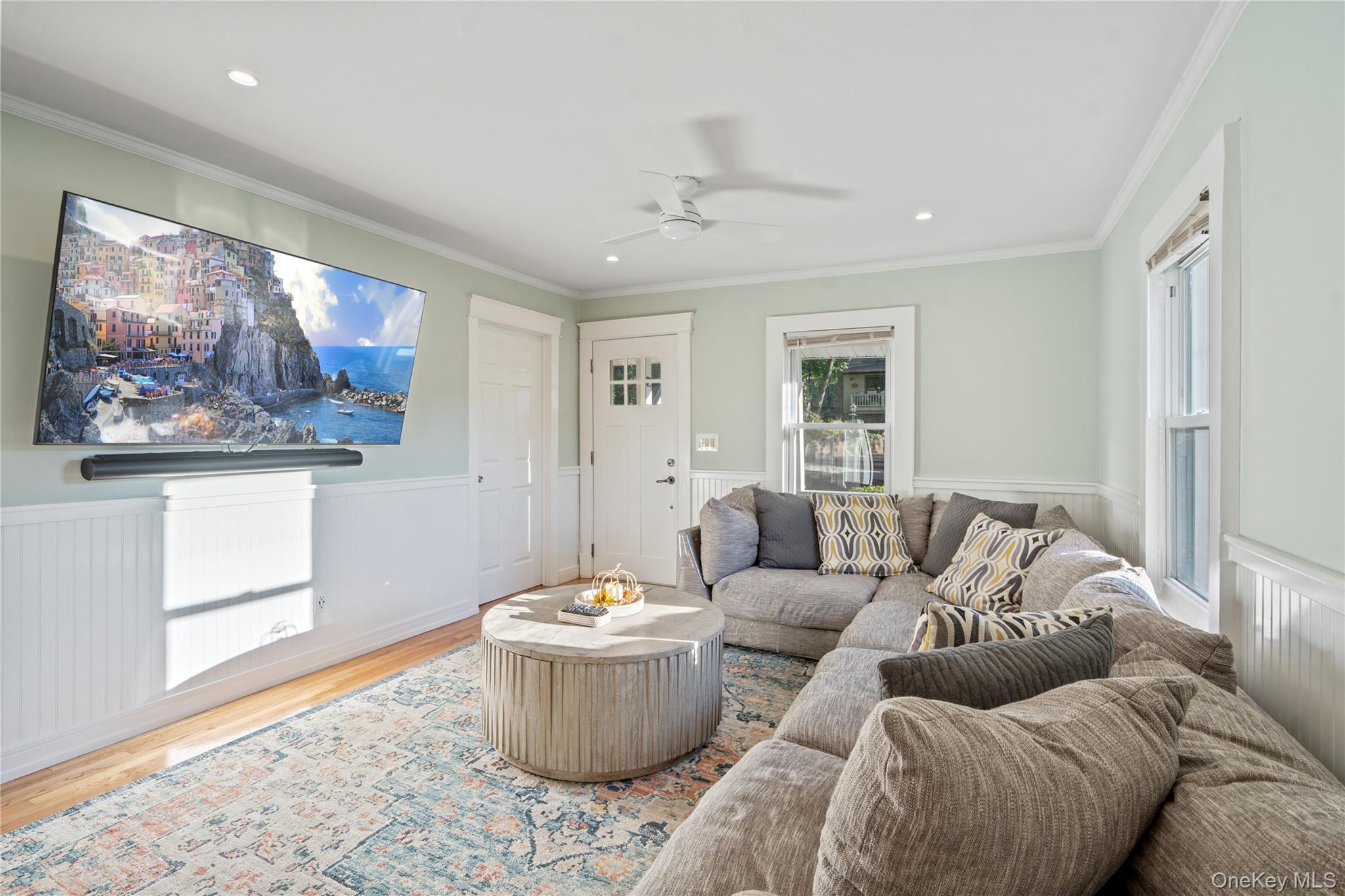 Single Family Dune Suffolk County, NY 11768, MLS-924594-8