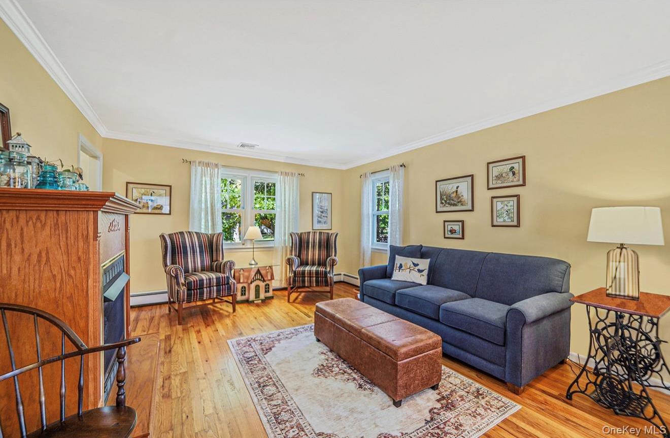 Single Family Head Of The Neck  Suffolk County, NY 11713, MLS-924598-14