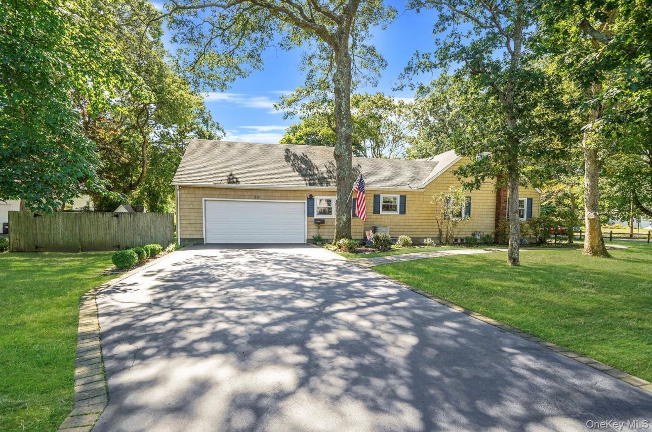 Single Family Head Of The Neck  Suffolk County, NY 11713, MLS-924598-2