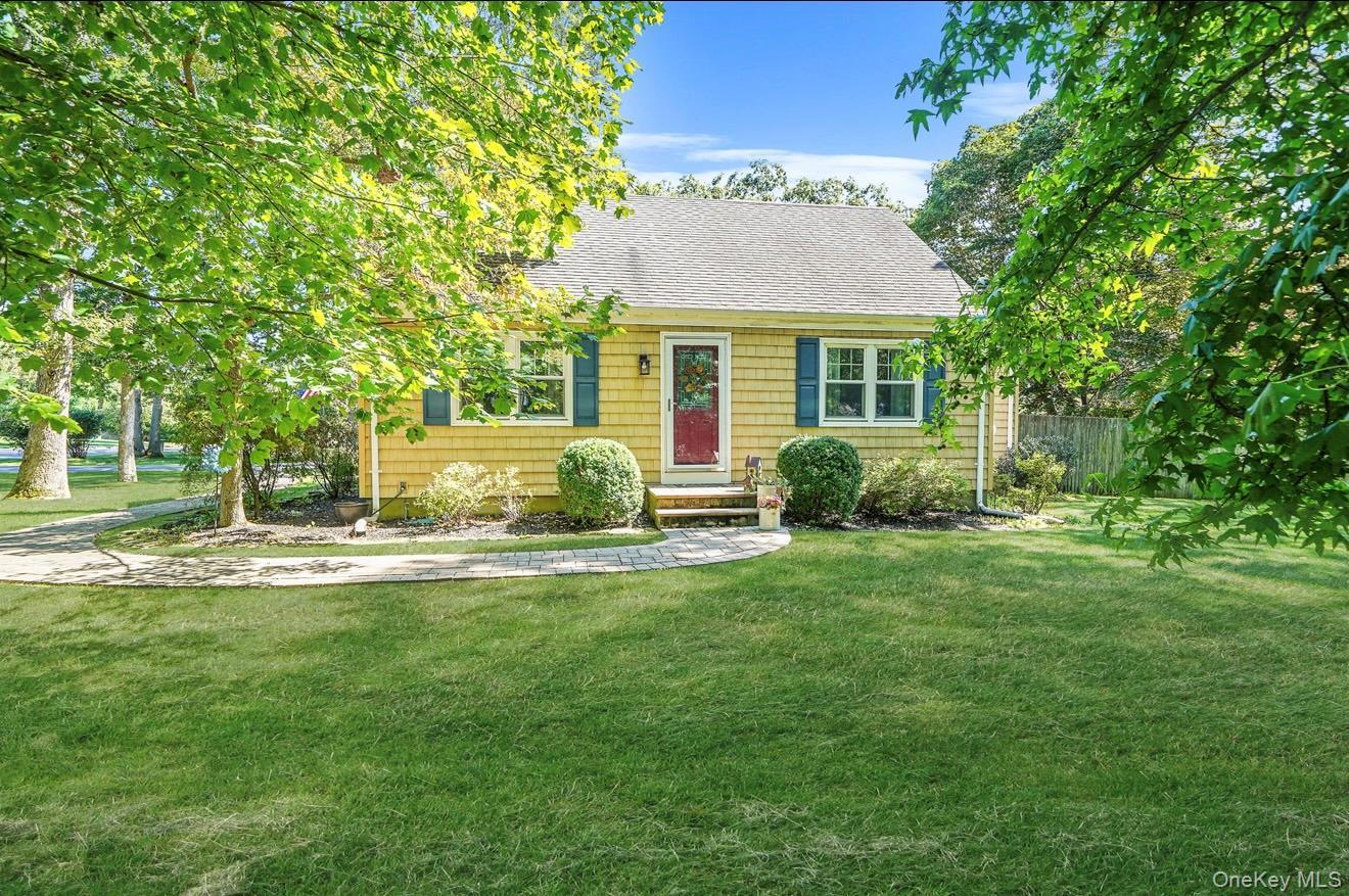 Single Family Head Of The Neck  Suffolk County, NY 11713, MLS-924598-3