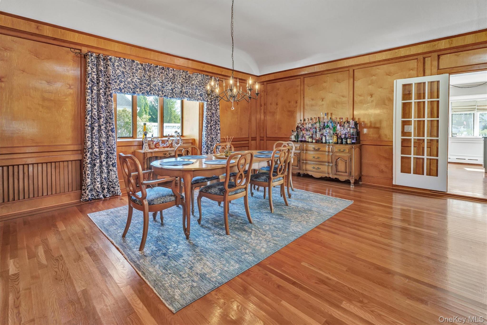 Single Family Middlesex Suffolk County, NY 11769, MLS-924599-15