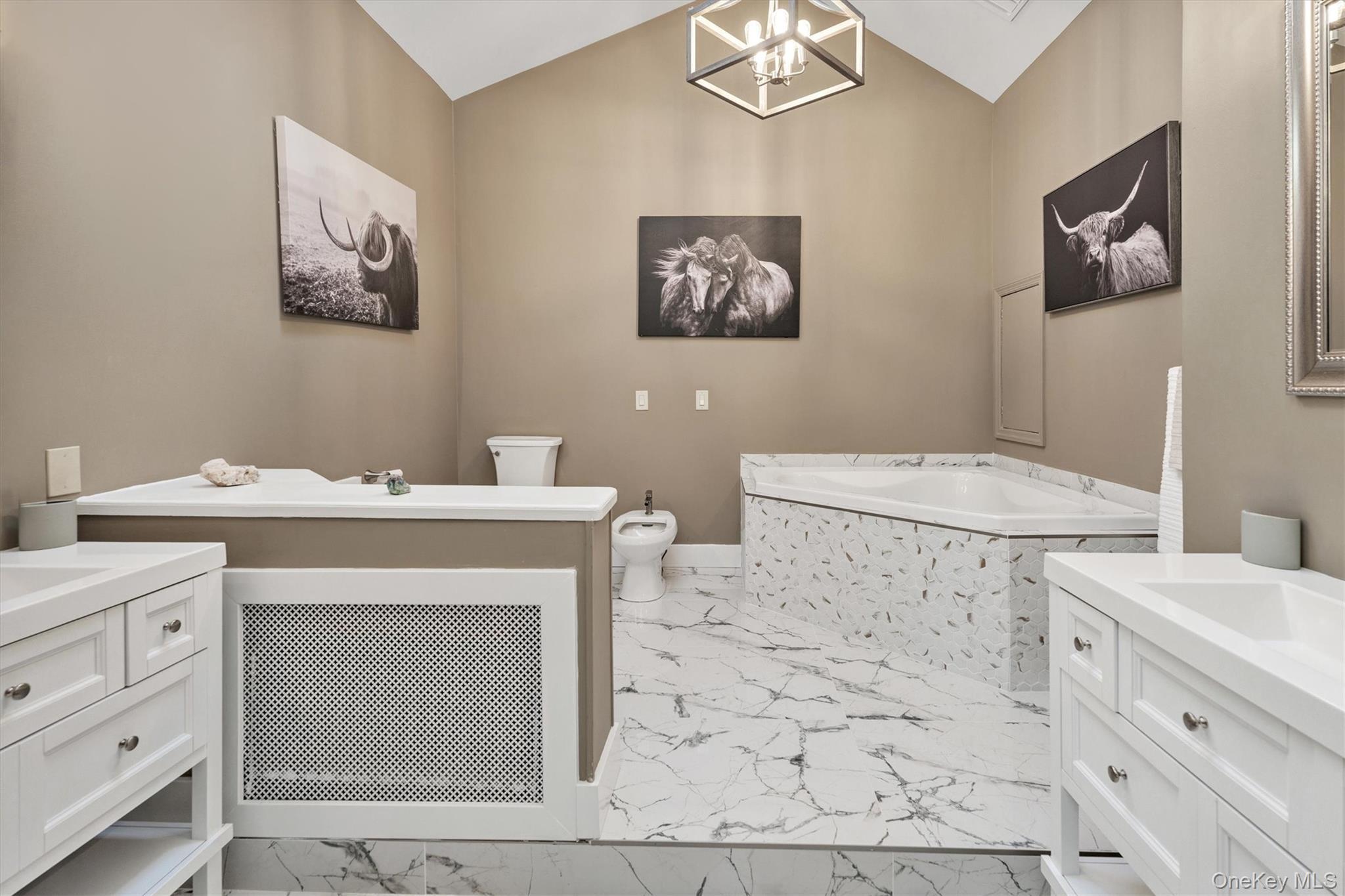 Single Family Middlesex Suffolk County, NY 11769, MLS-924599-18