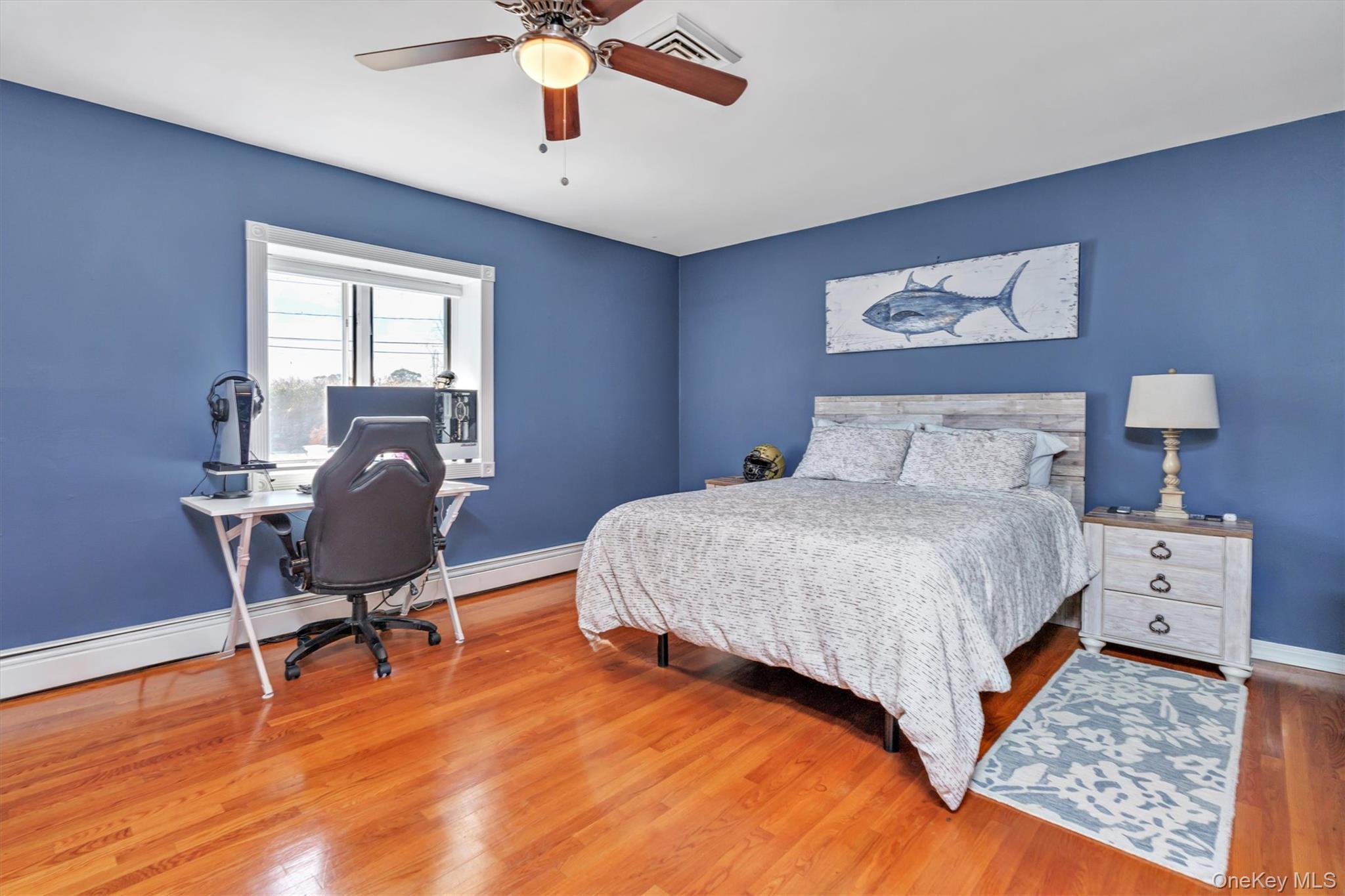 Single Family Middlesex Suffolk County, NY 11769, MLS-924599-22