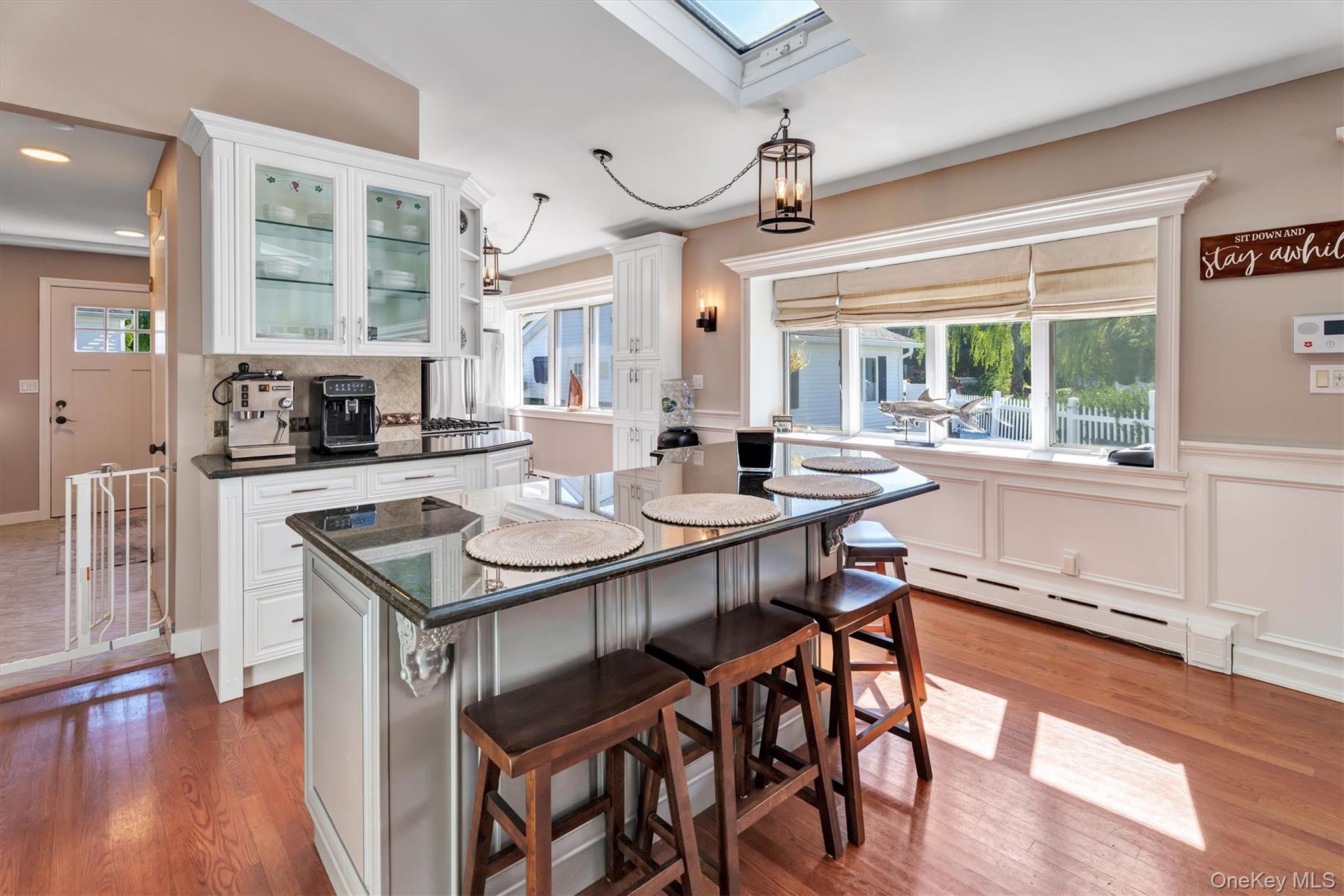 Single Family Middlesex Suffolk County, NY 11769, MLS-924599-8