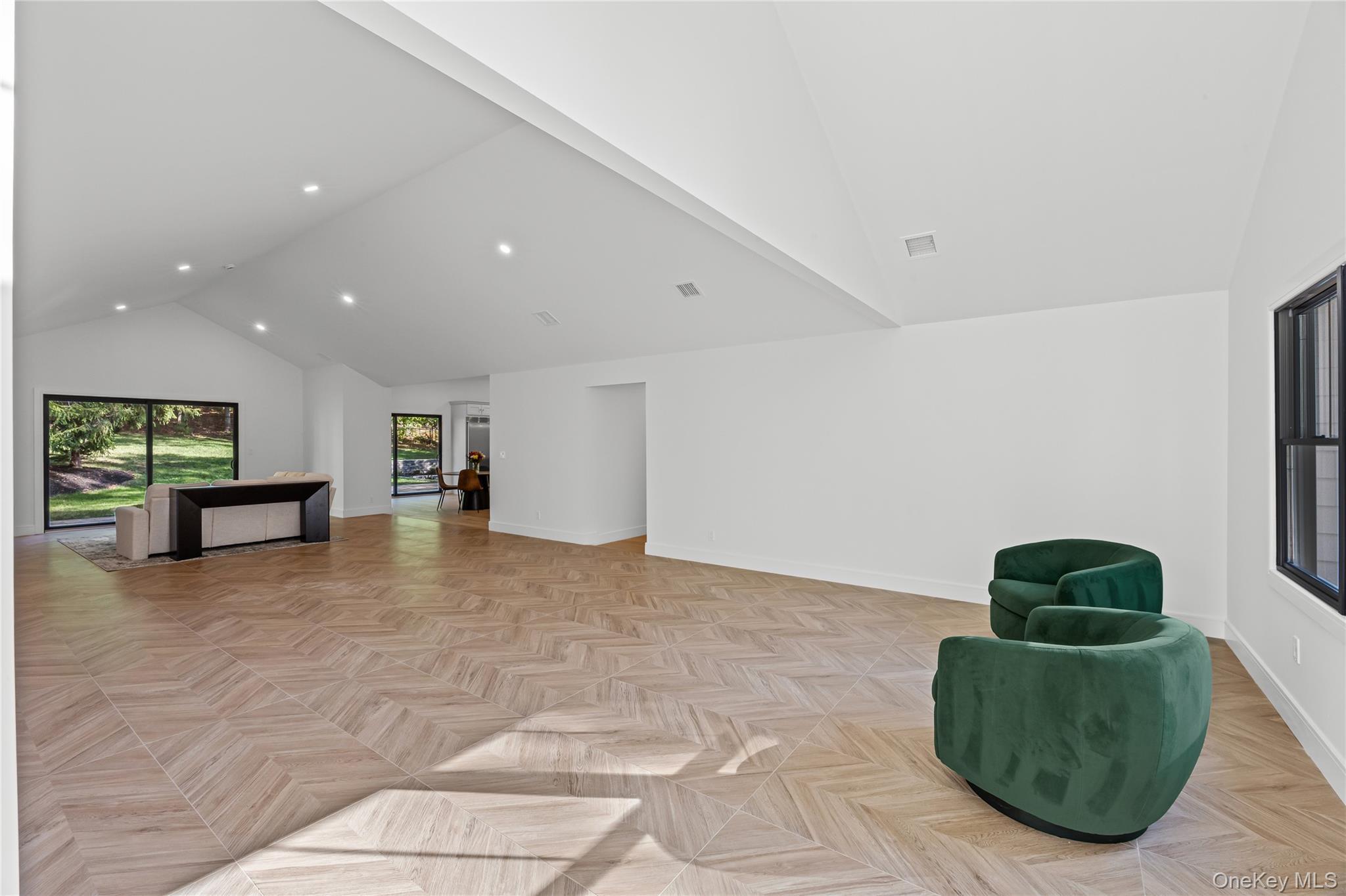 Single Family Seward Suffolk County, NY 11746, MLS-924617-16