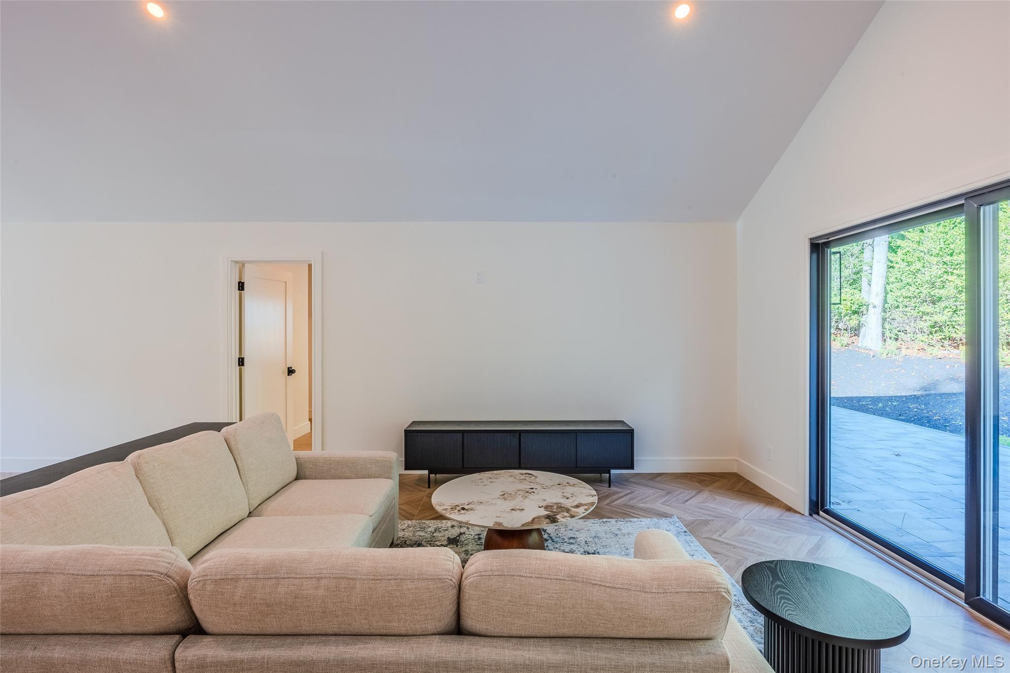 Single Family Seward Suffolk County, NY 11746, MLS-924617-19