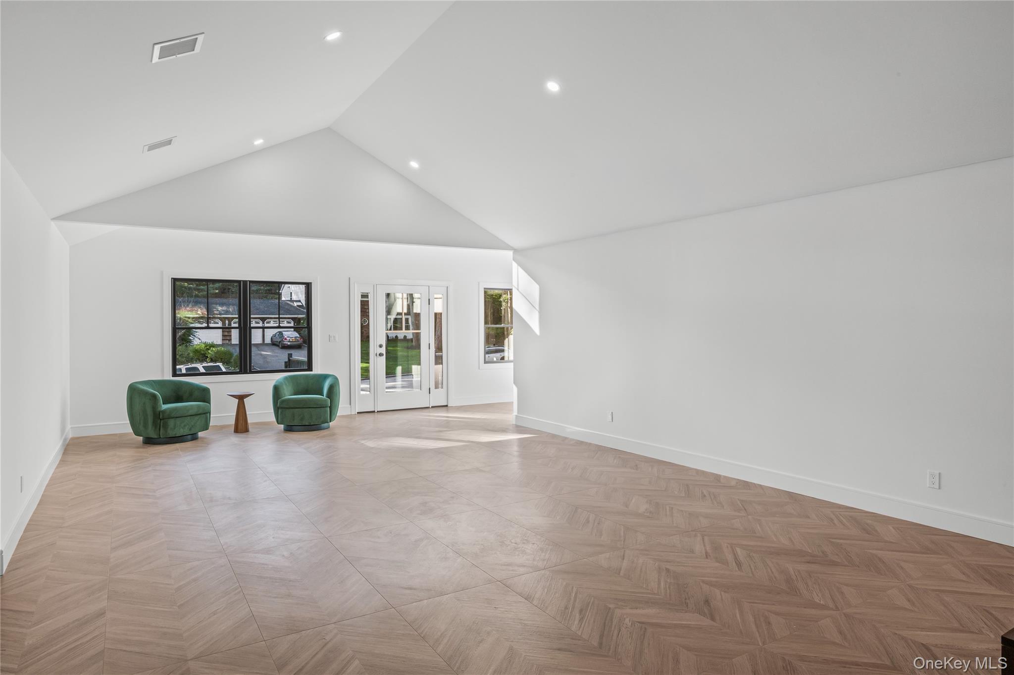 Single Family Seward Suffolk County, NY 11746, MLS-924617-21